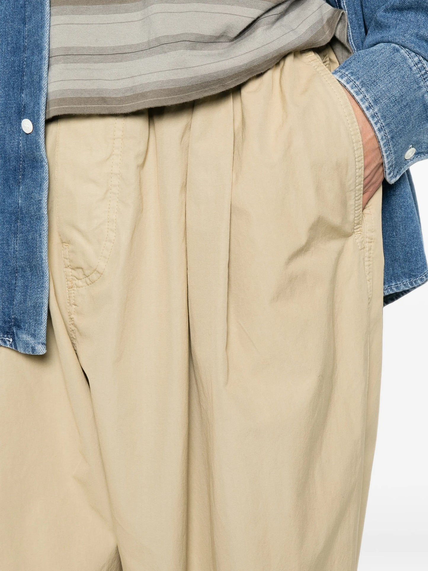 pleated wide-leg trousers