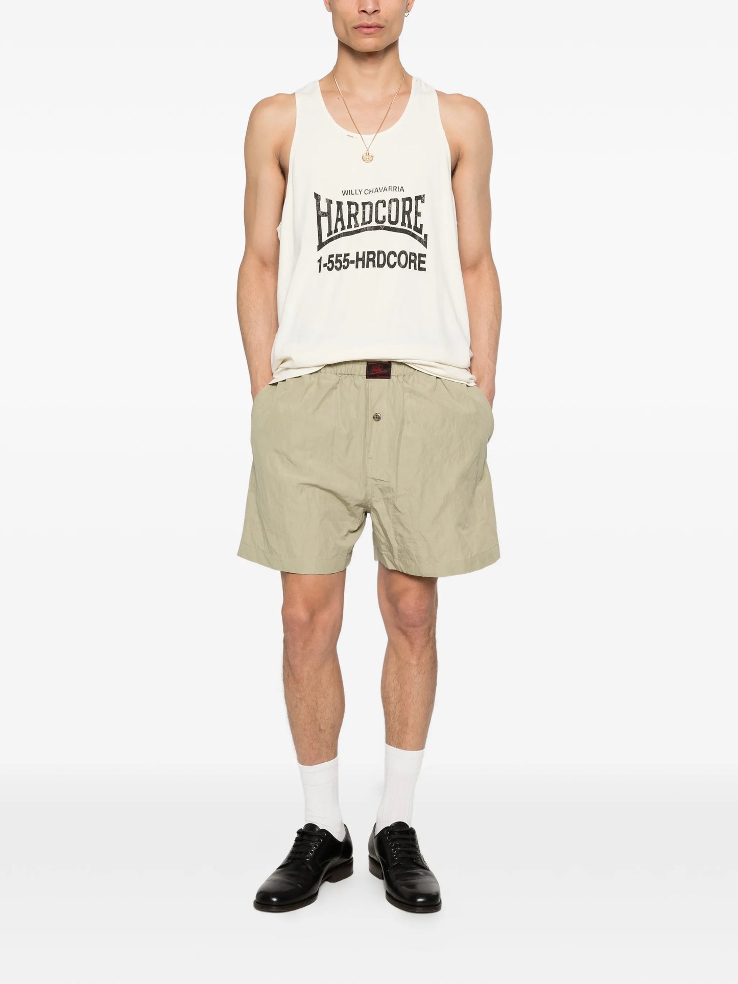 elasticated-waist shorts