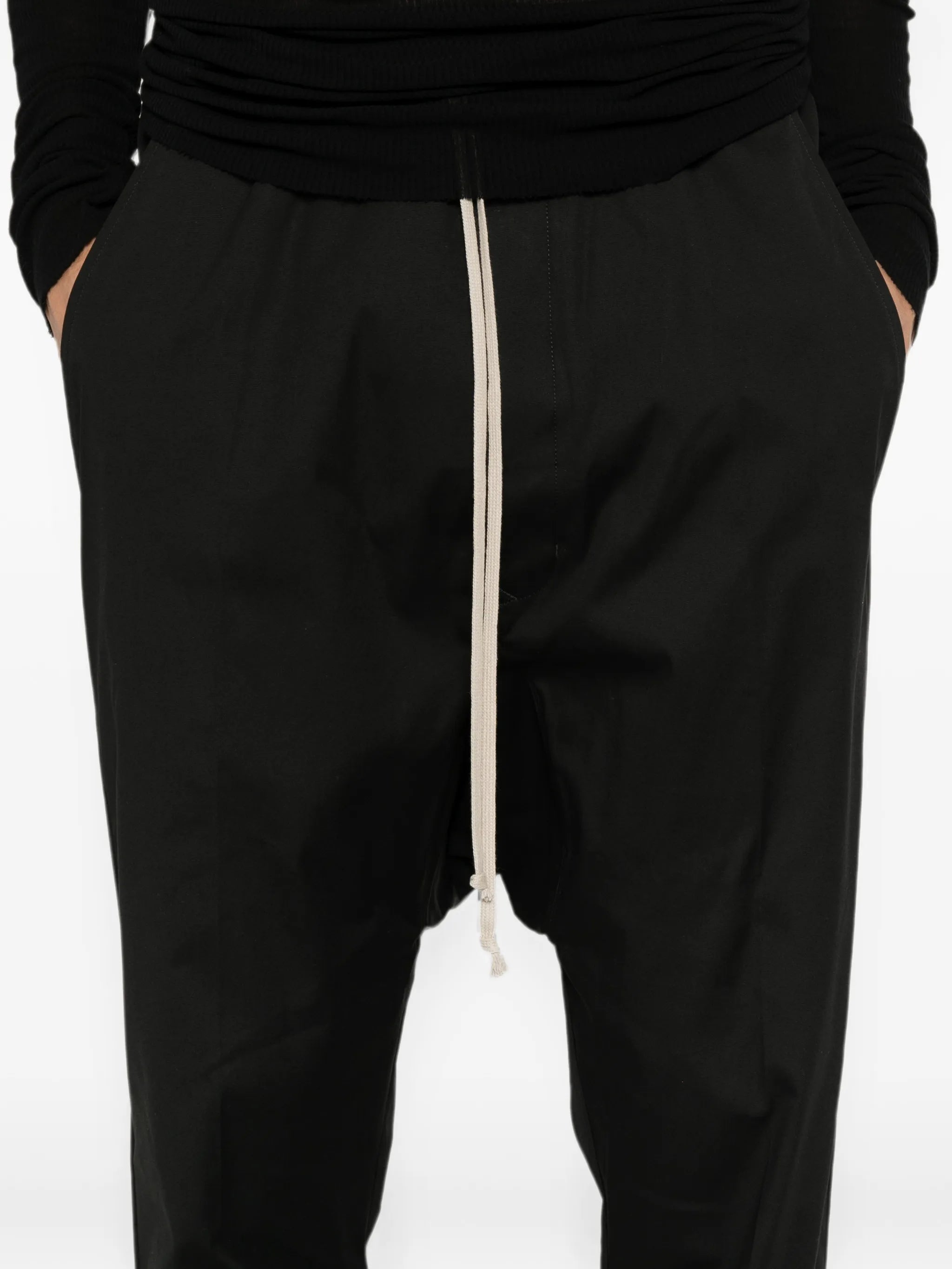 drawstring-fastening drop-crotch trousers