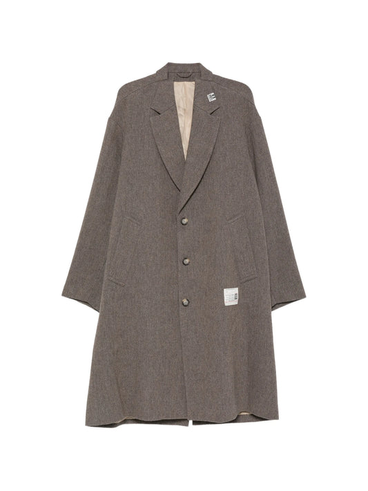 shifted-shoulder overcoat