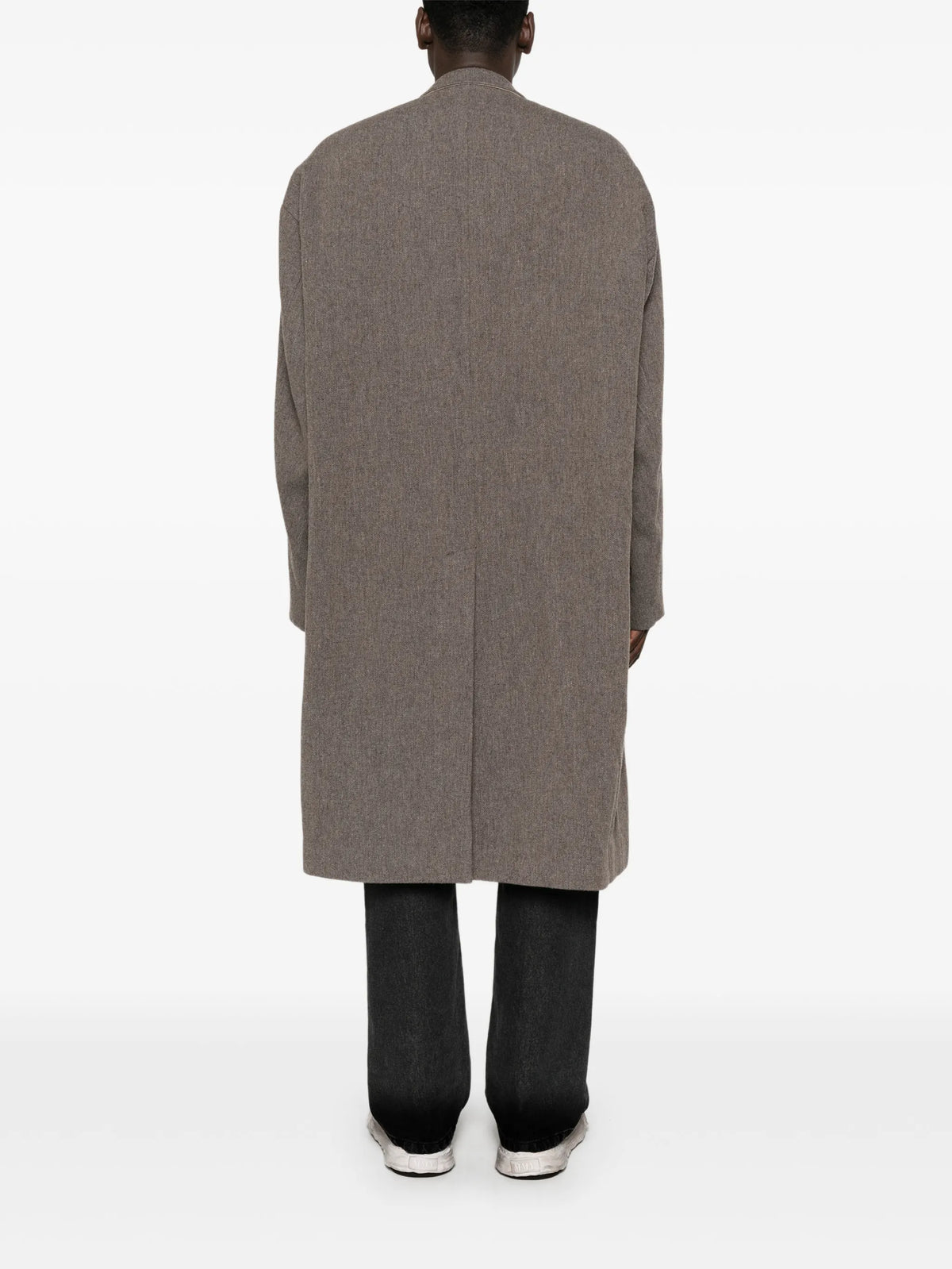 shifted-shoulder overcoat