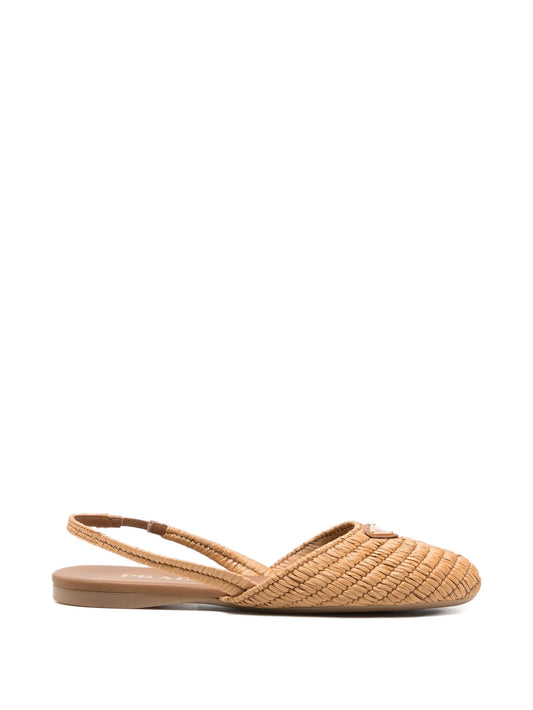 logo-detail flat pumps