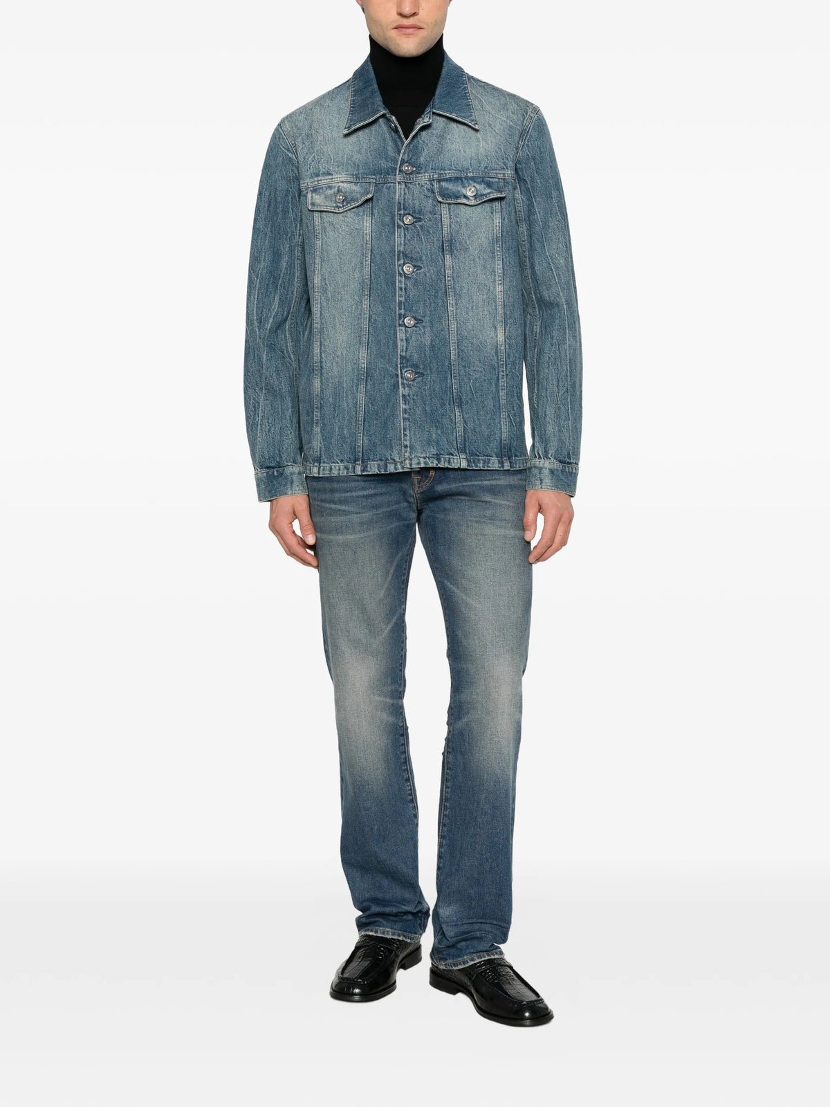 straight-fit jeans
