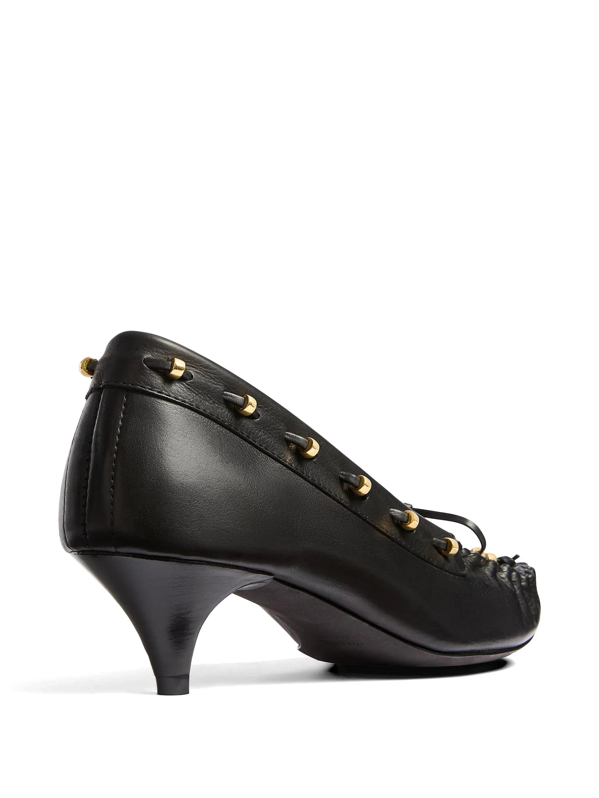 round toe leather pumps