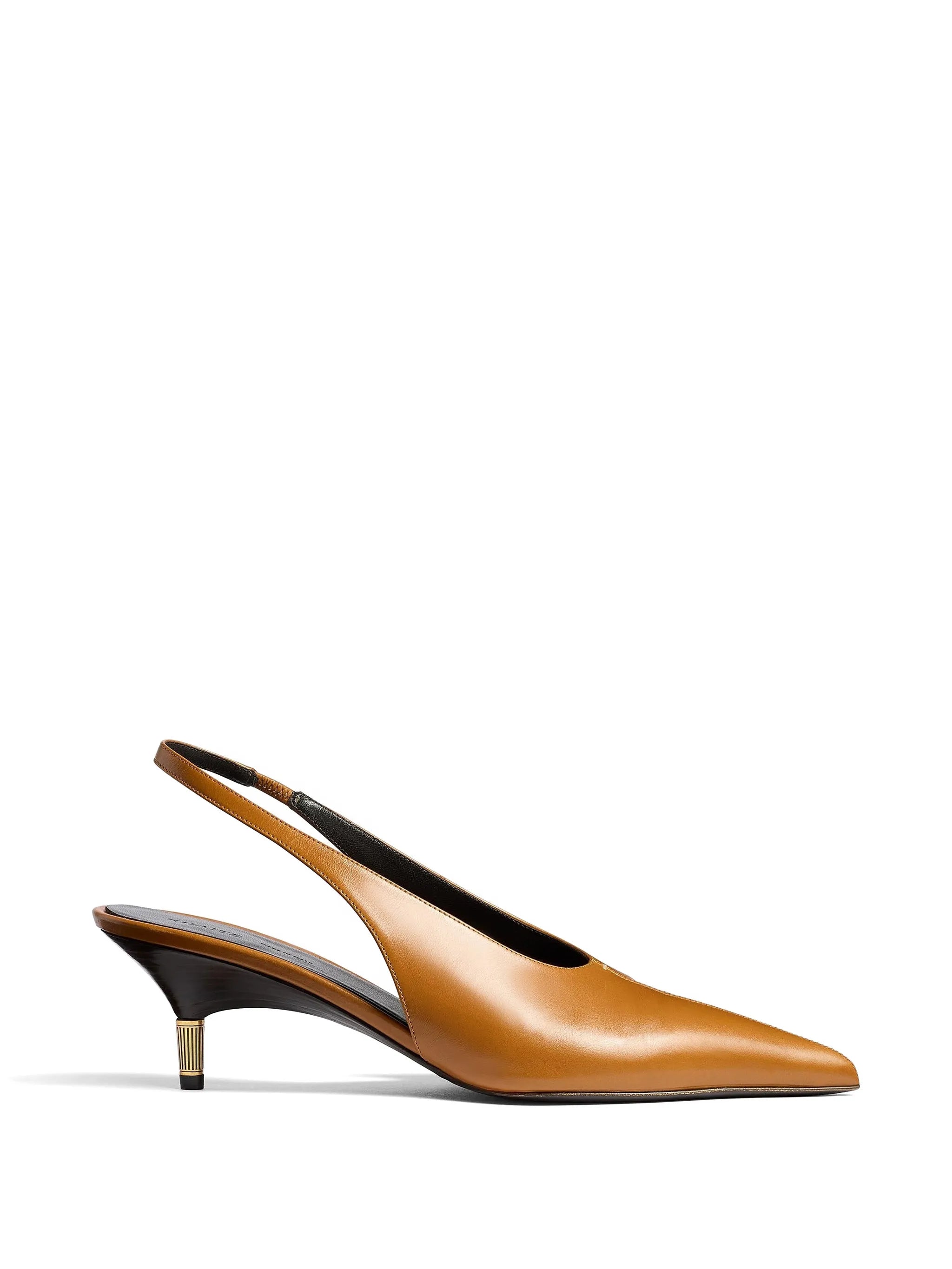 Bella low pumps