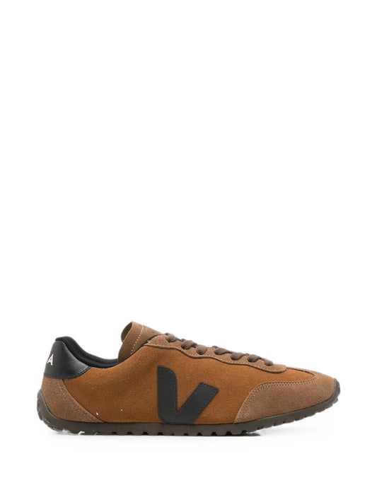 GT logo-patch sneakers