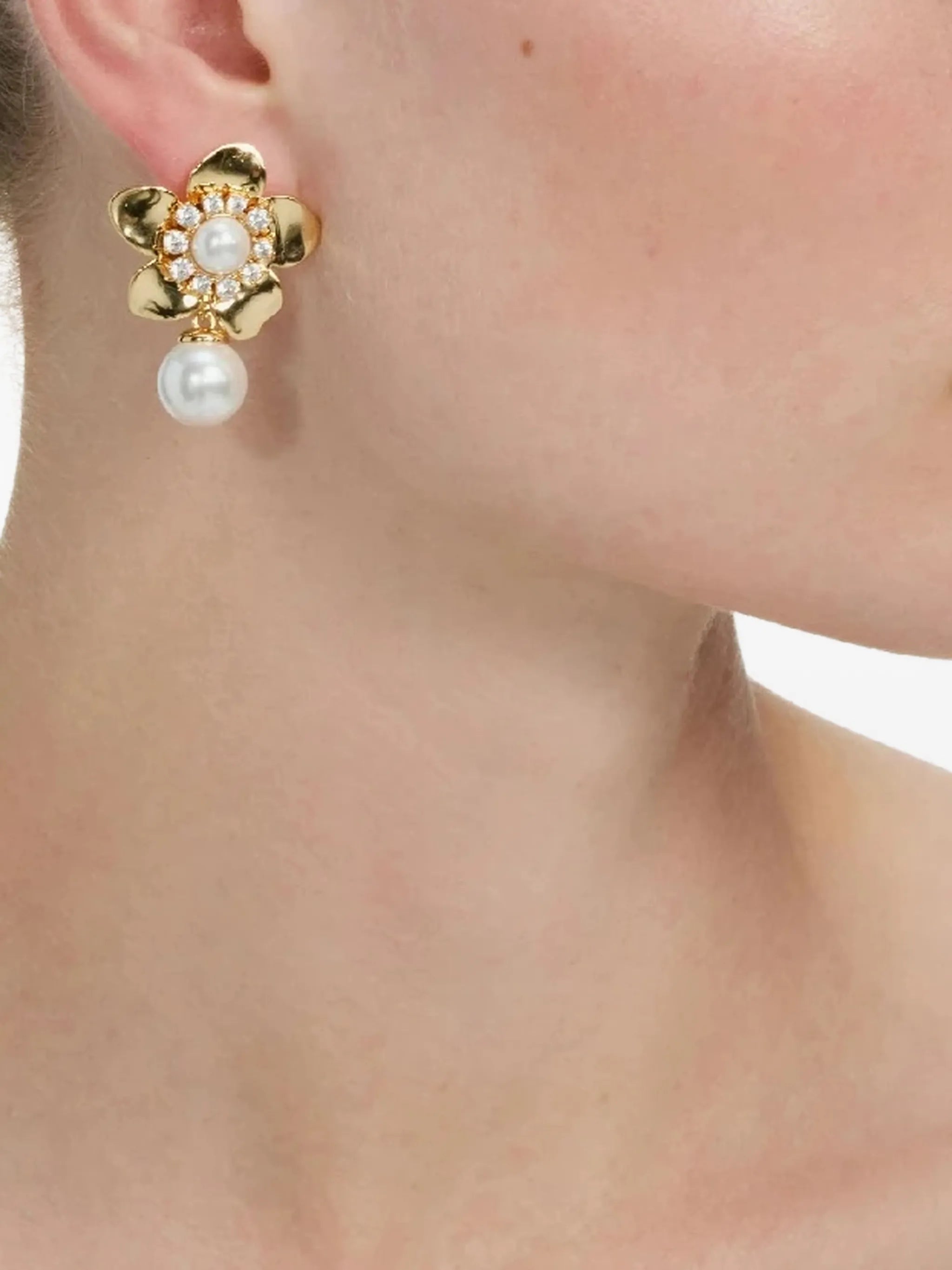 flower pearl earrings