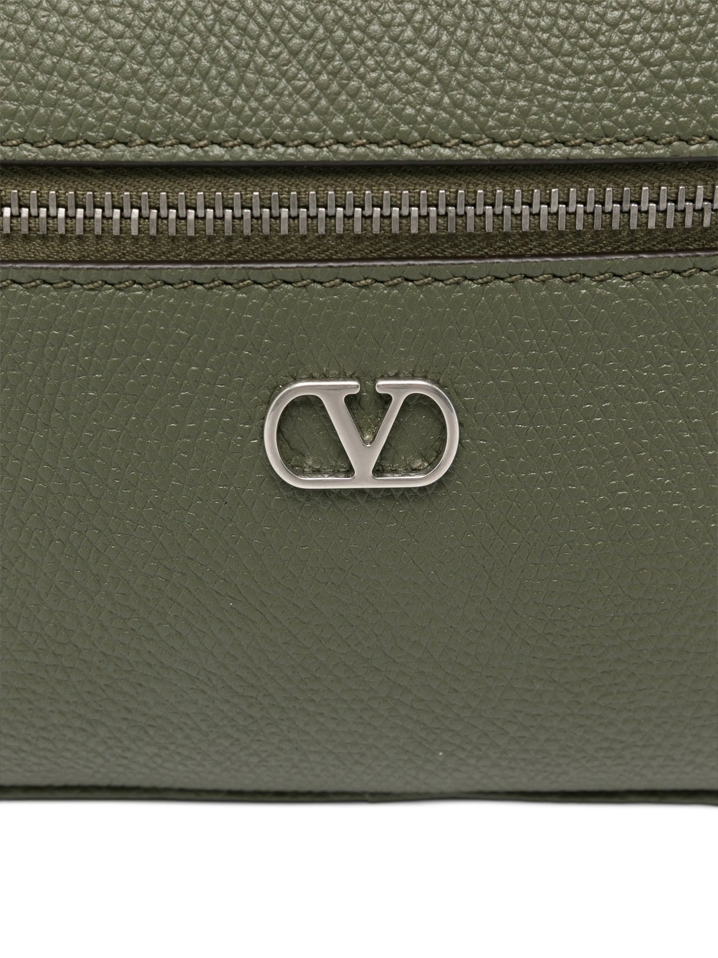 VLogo Signature leather shoulder bag