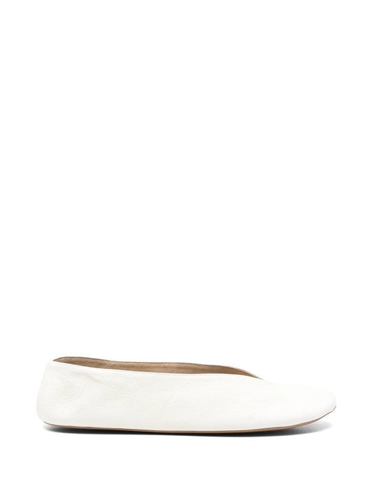 V-neck textured leather loafers