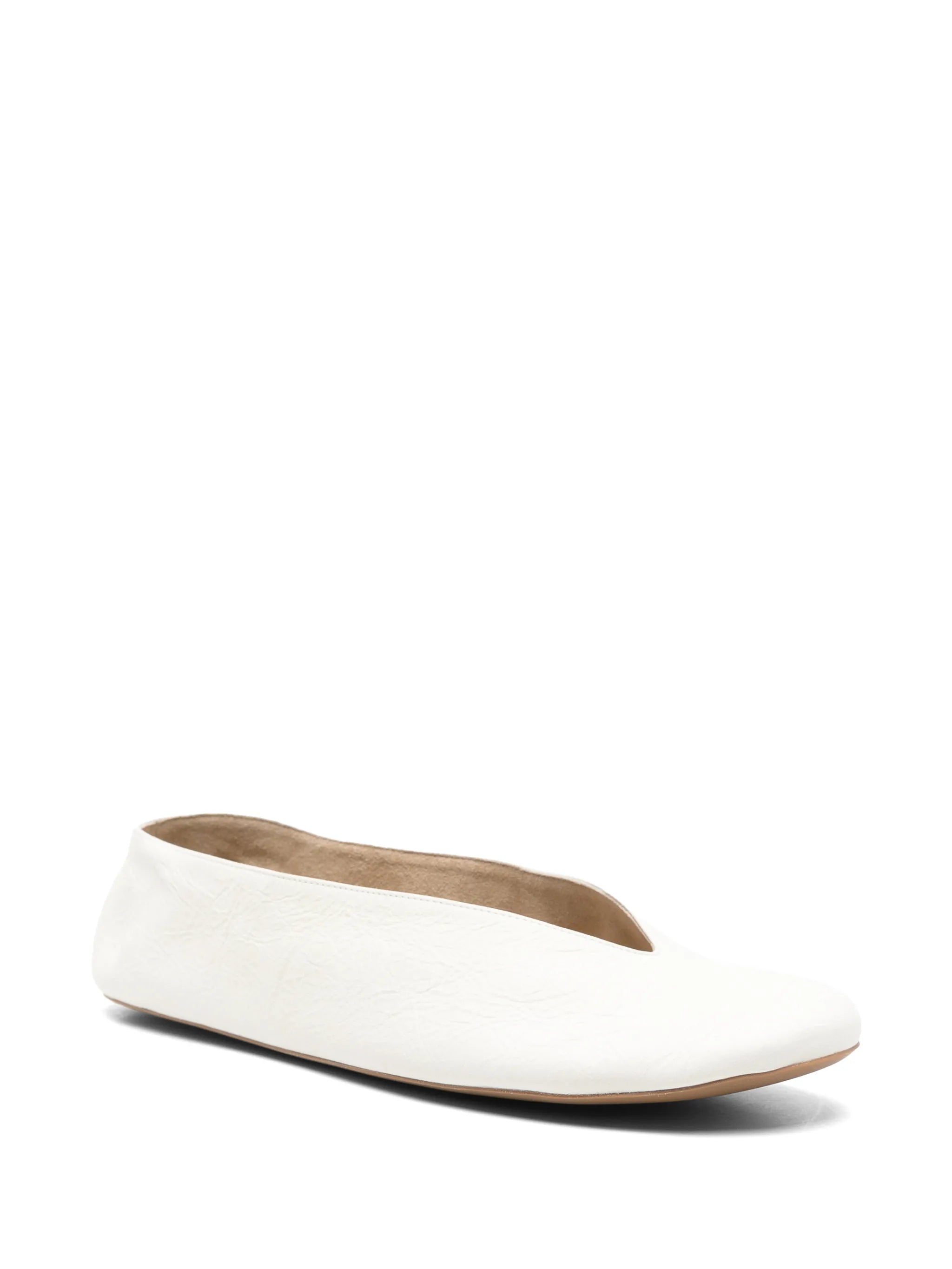 V-neck textured leather loafers