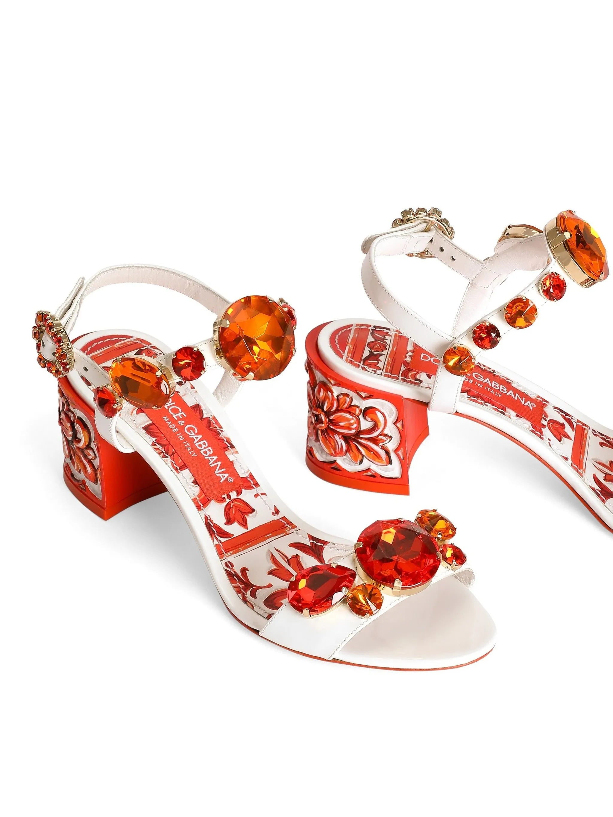 patent leather sandals with stone embroidery