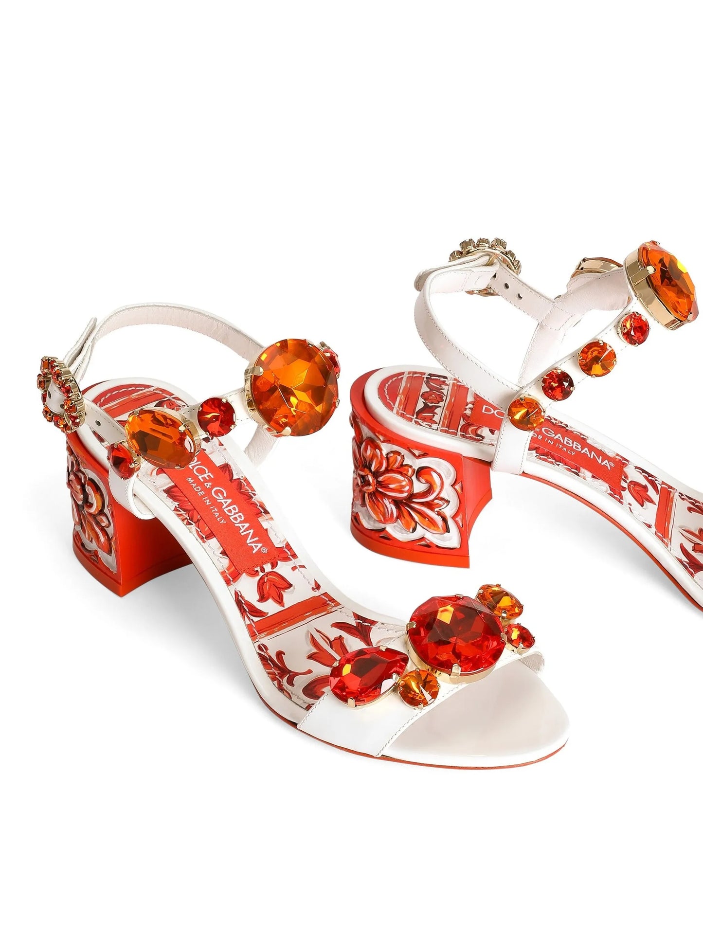 patent leather sandals with stone embroidery