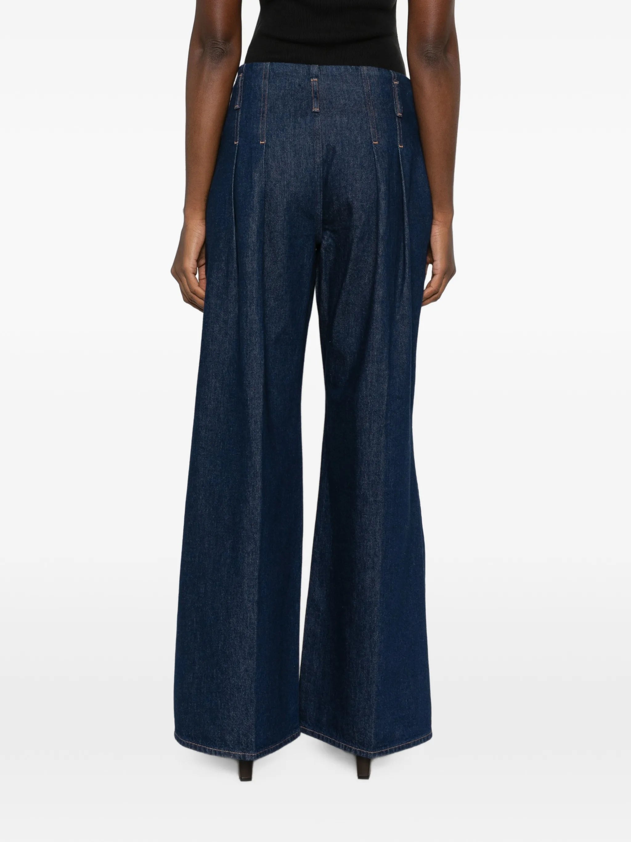 pleated wide-leg jeans