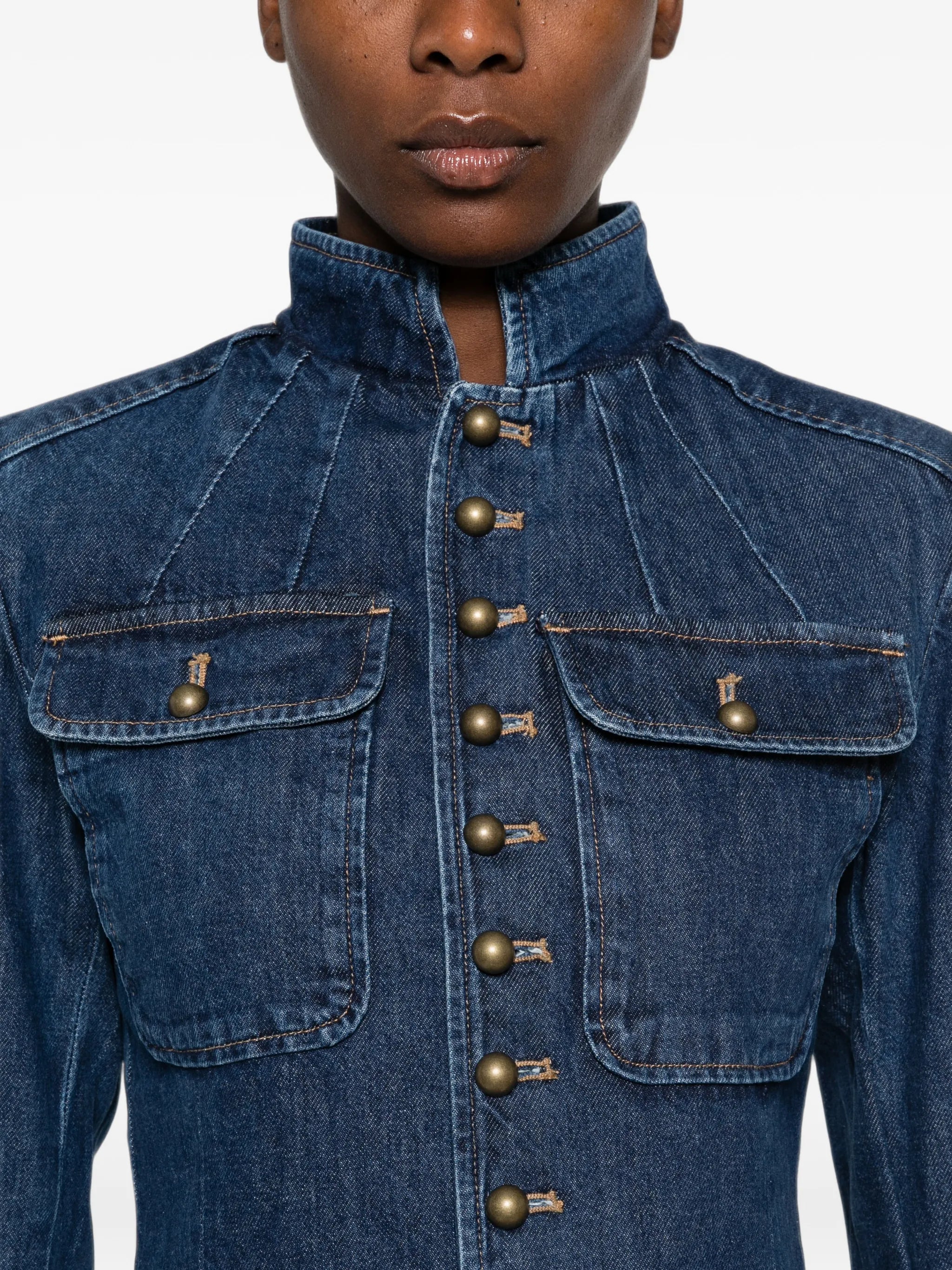 burron-fasteningdenim jacket