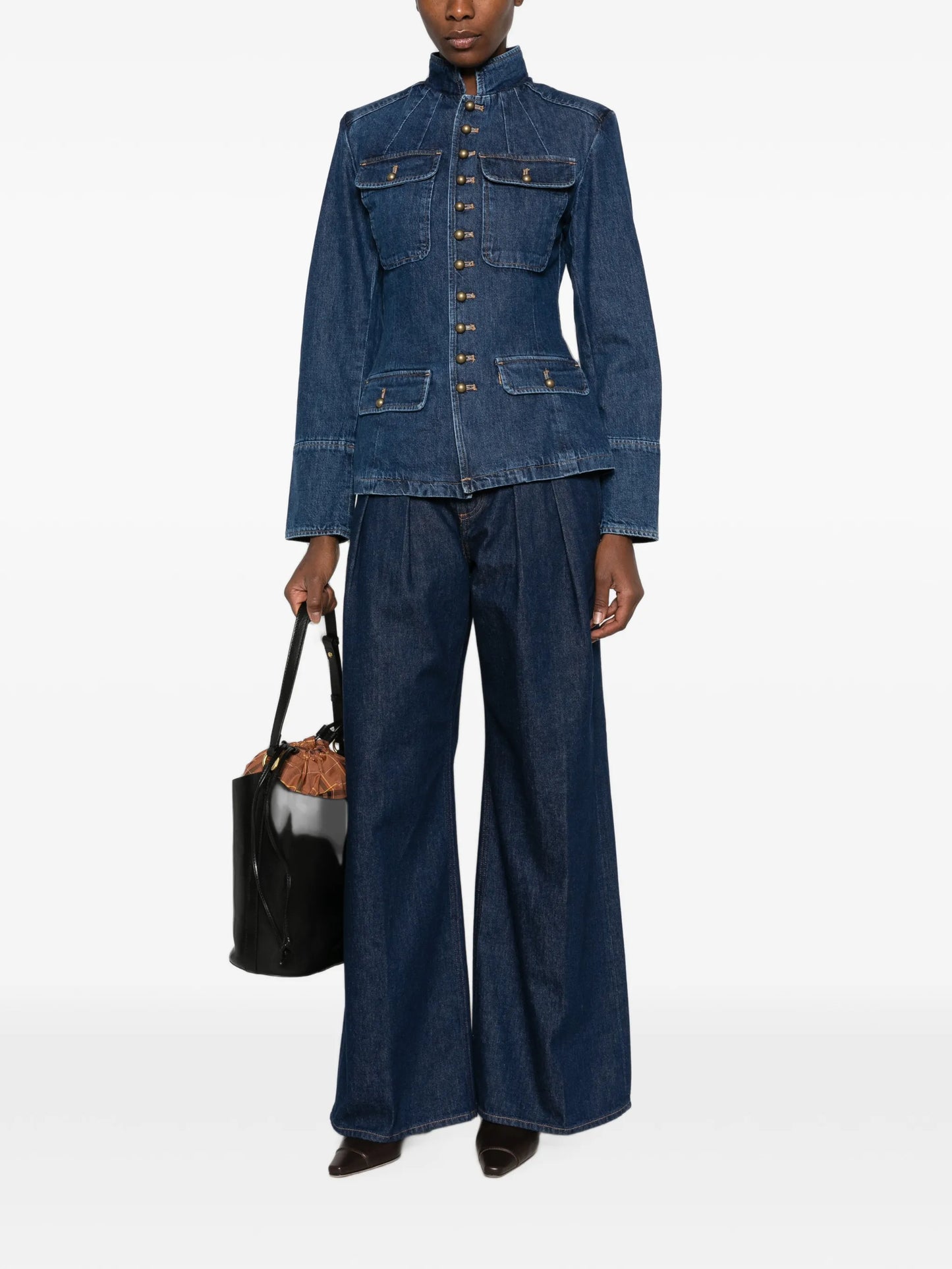 burron-fasteningdenim jacket