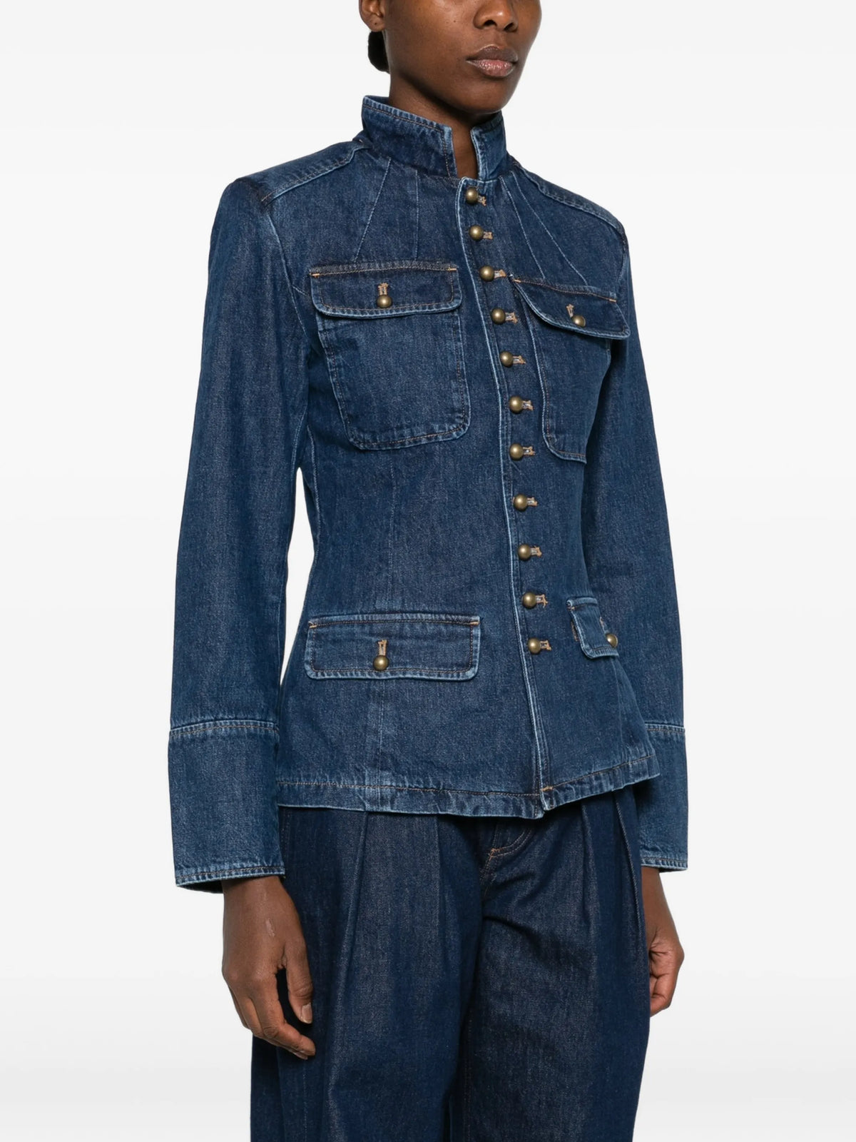 burron-fasteningdenim jacket