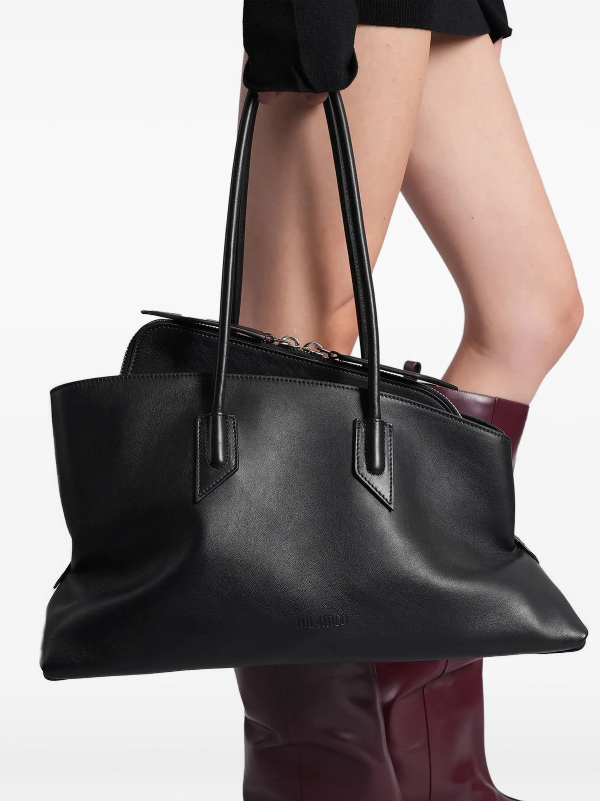 La Passeggiata medium top handle bag