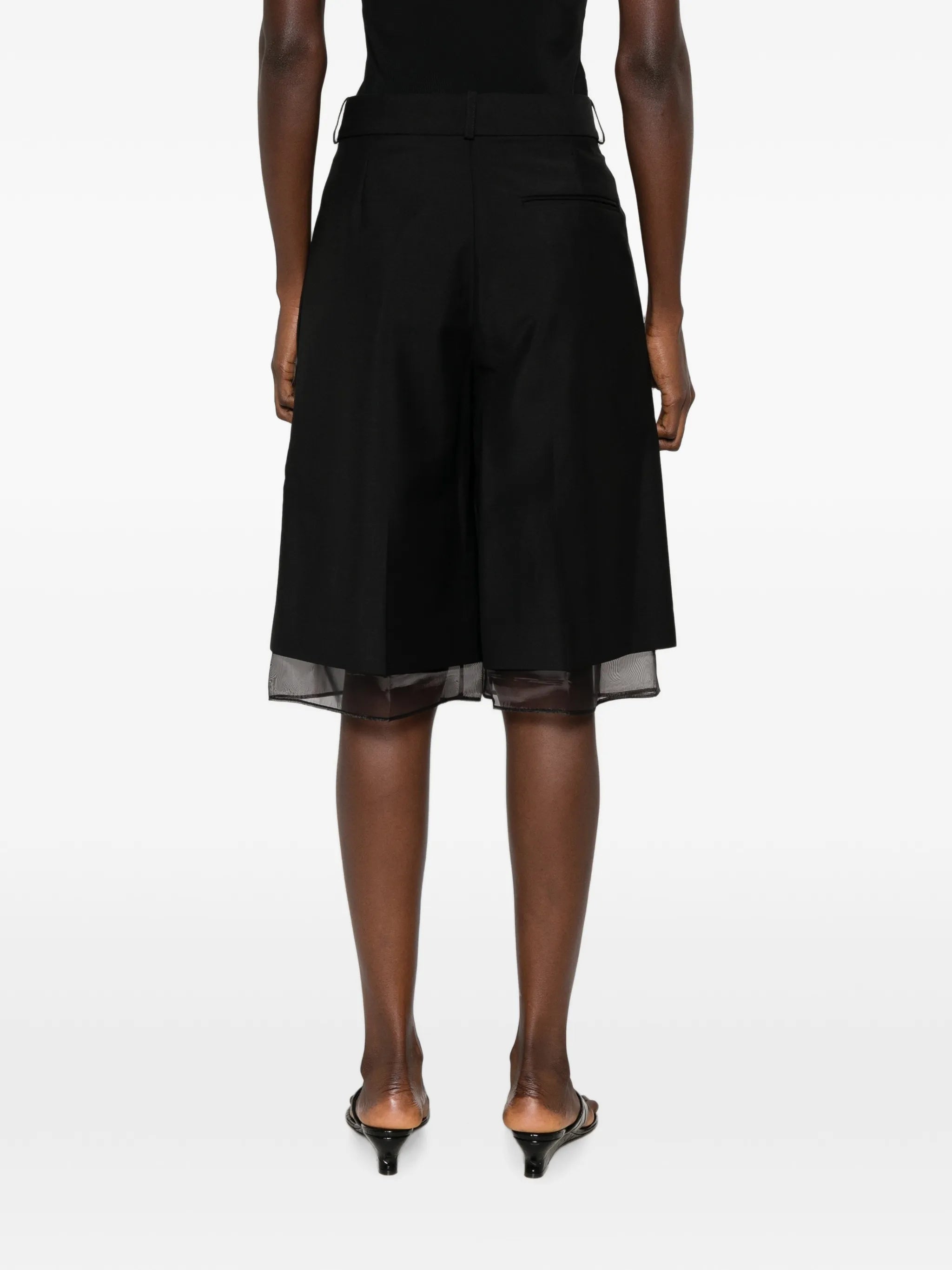concealed-fastening shorts