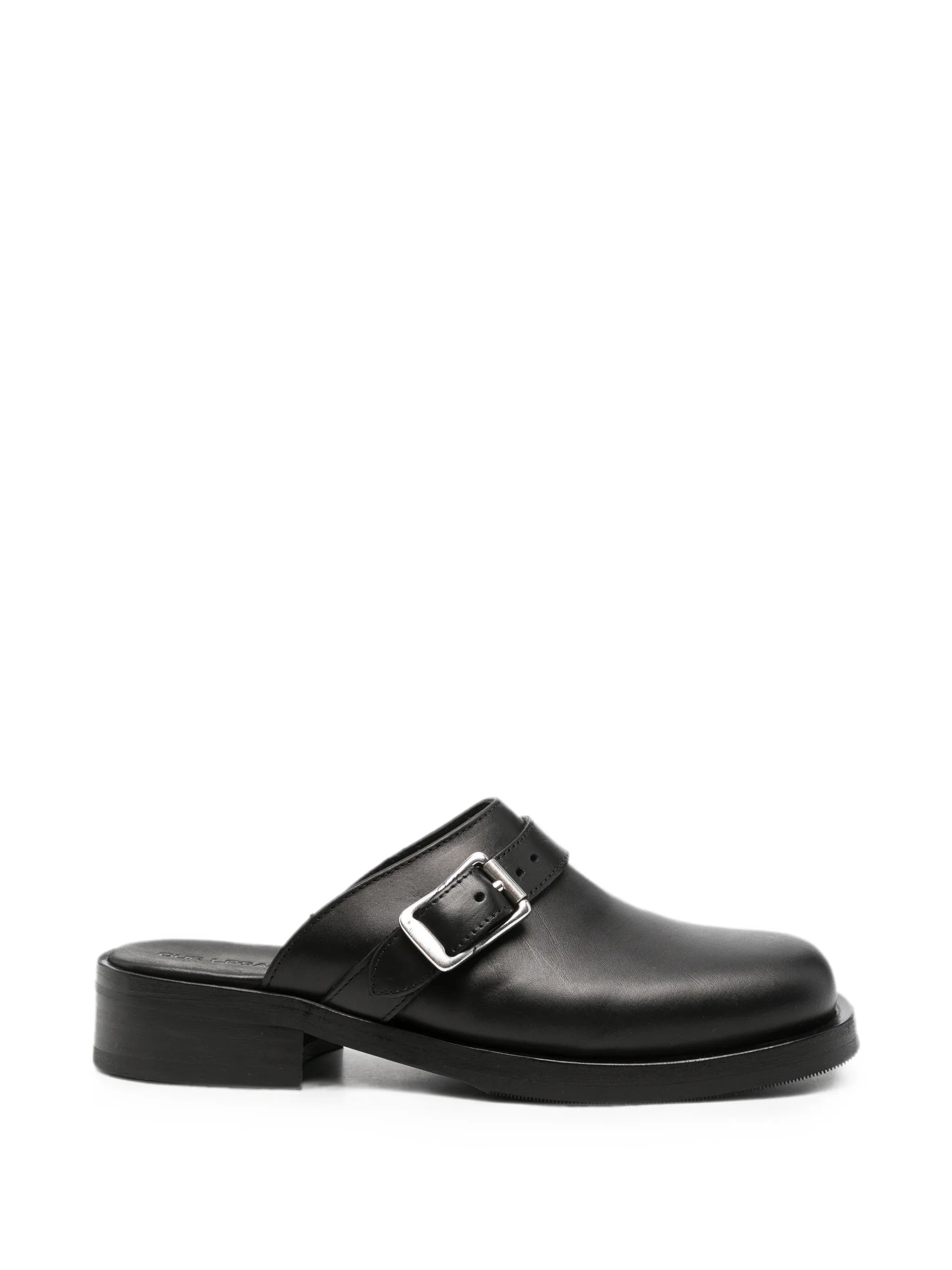 Camion mules in black leather