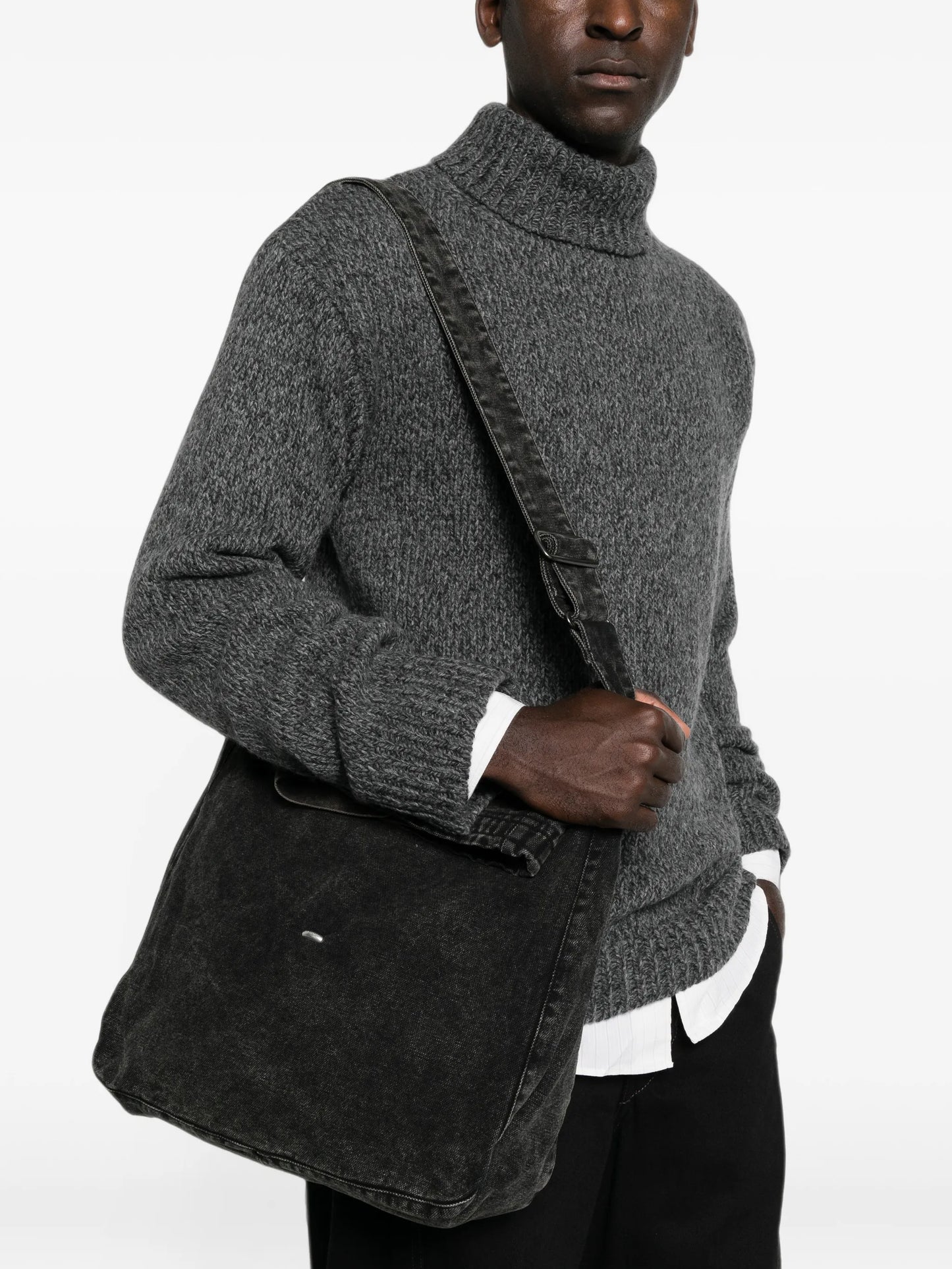 Sling canvas messenger bag