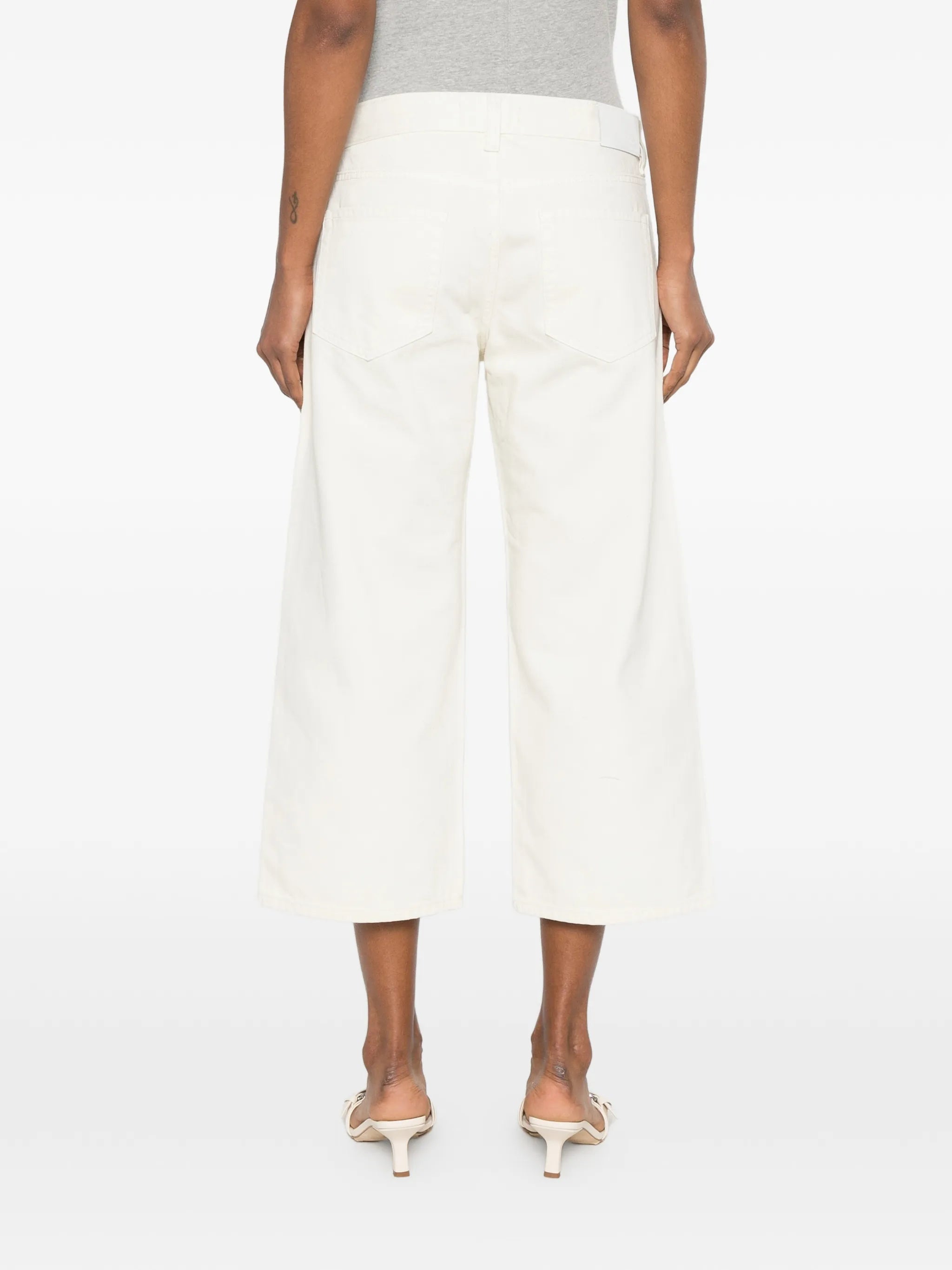low-rise baggy capri bone