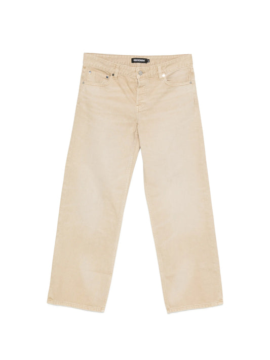 low-rise baggy jeans