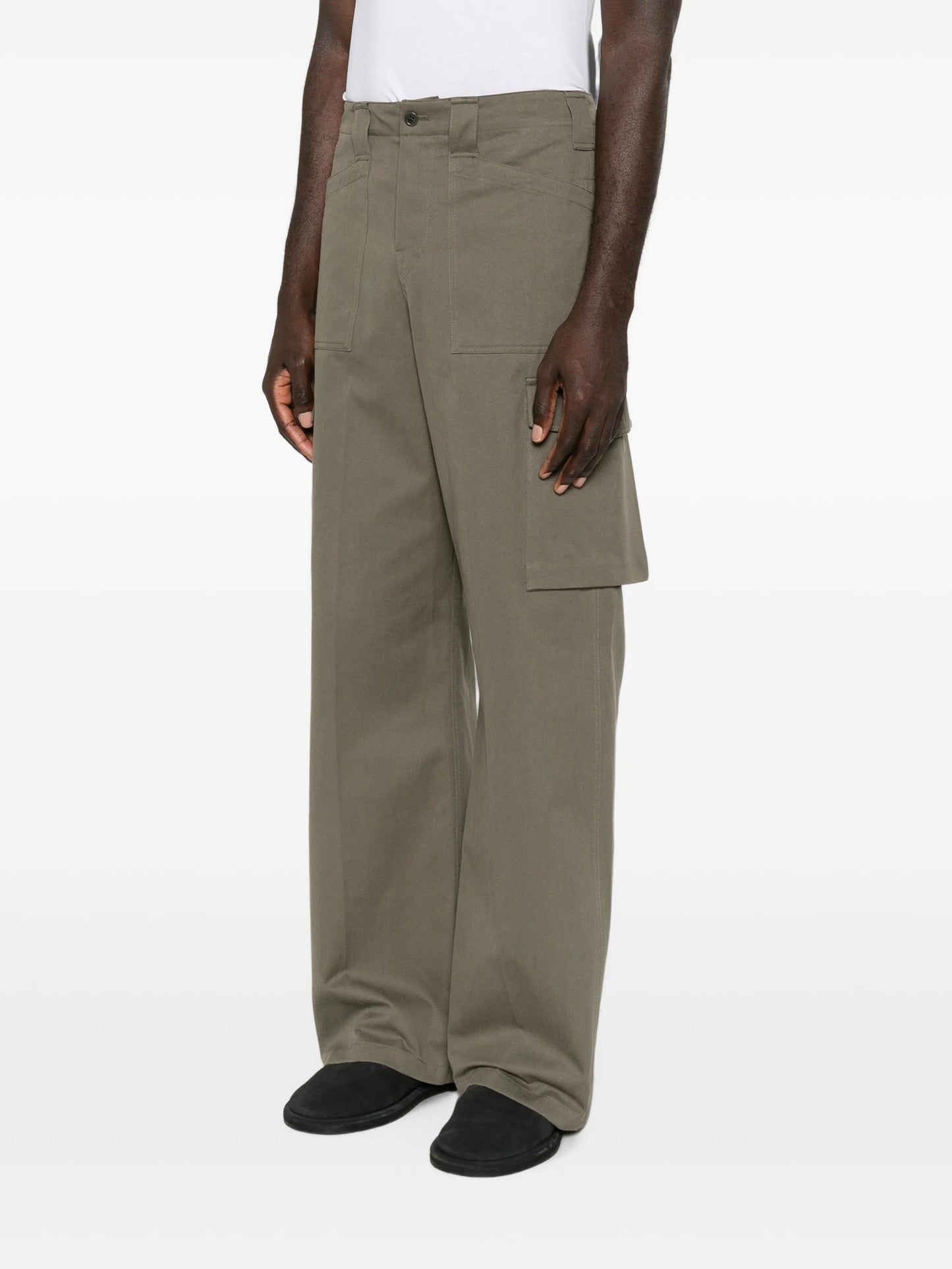 belt-loop cargo pants