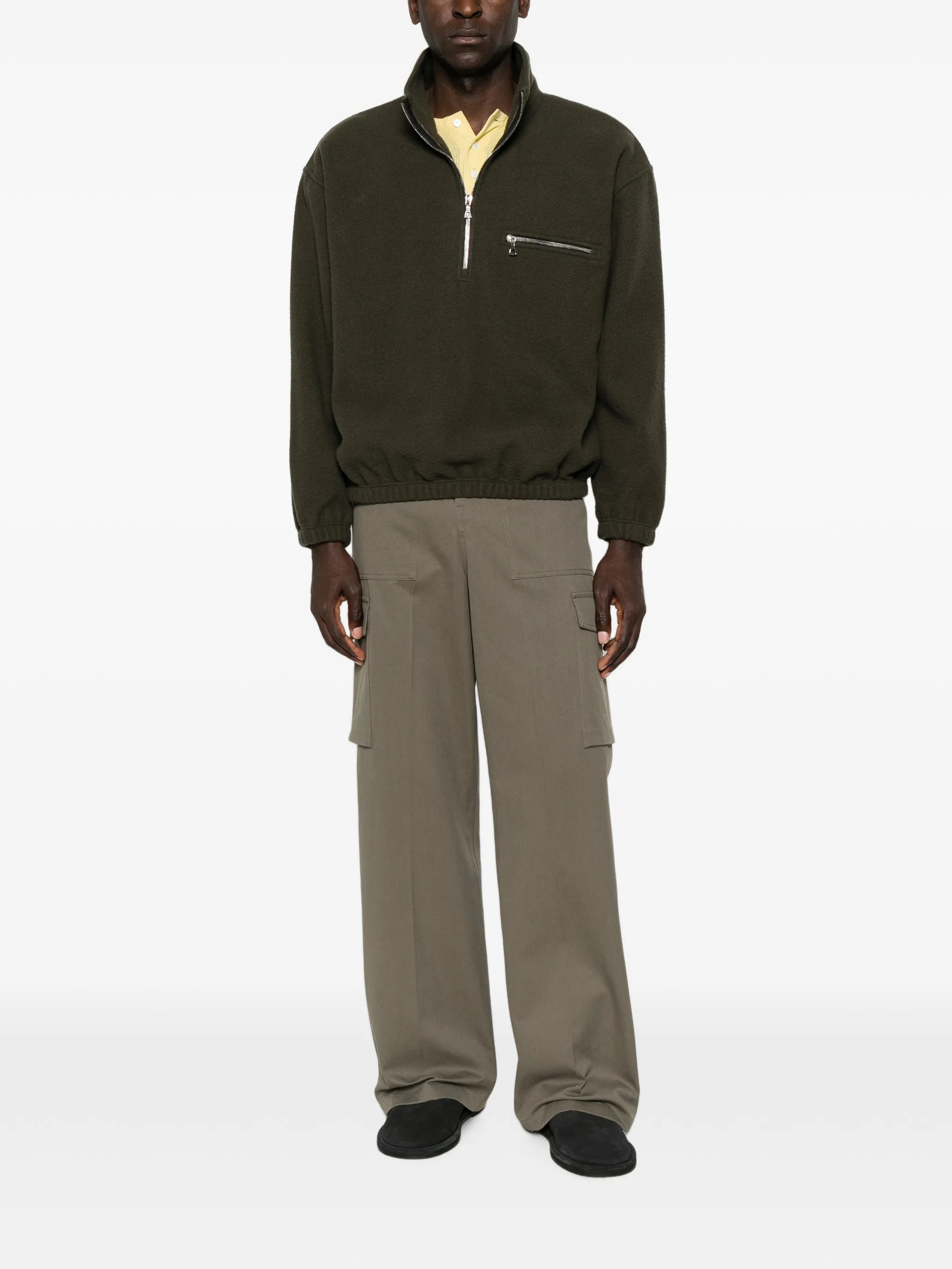 belt-loop cargo pants