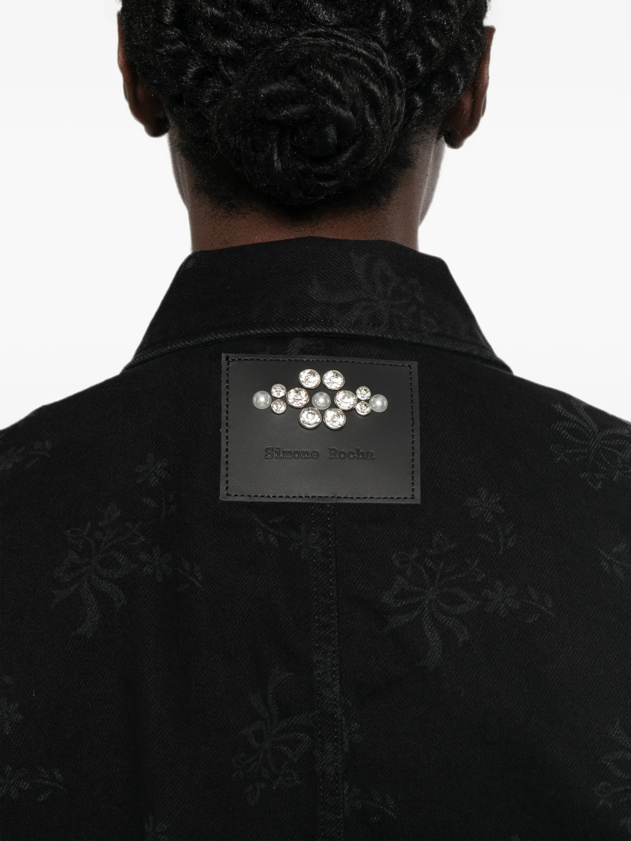 collar-embellished  jacket