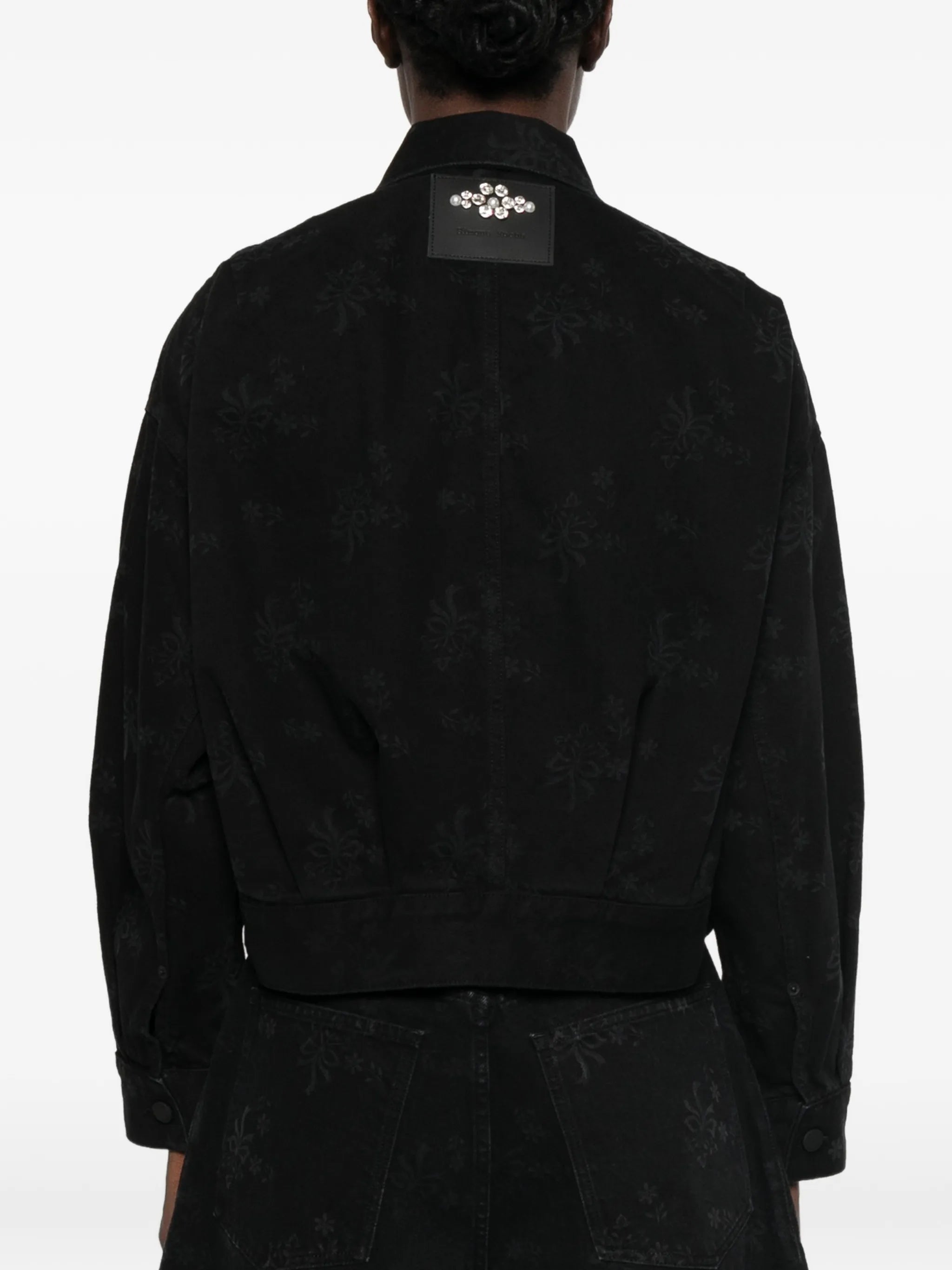 collar-embellished  jacket