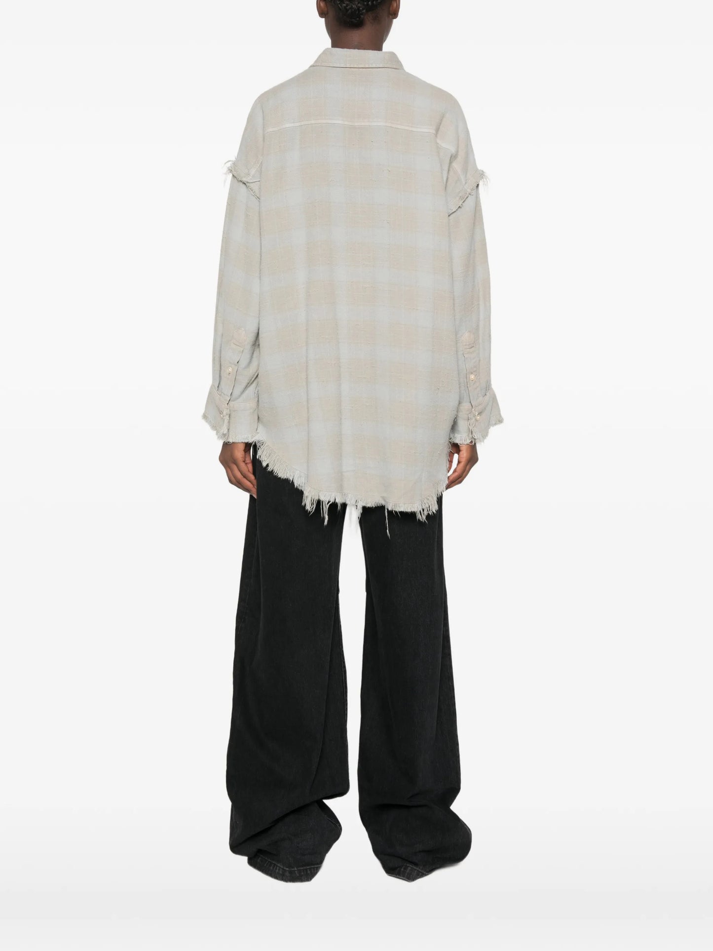 long-sleeve buttoned shirt
