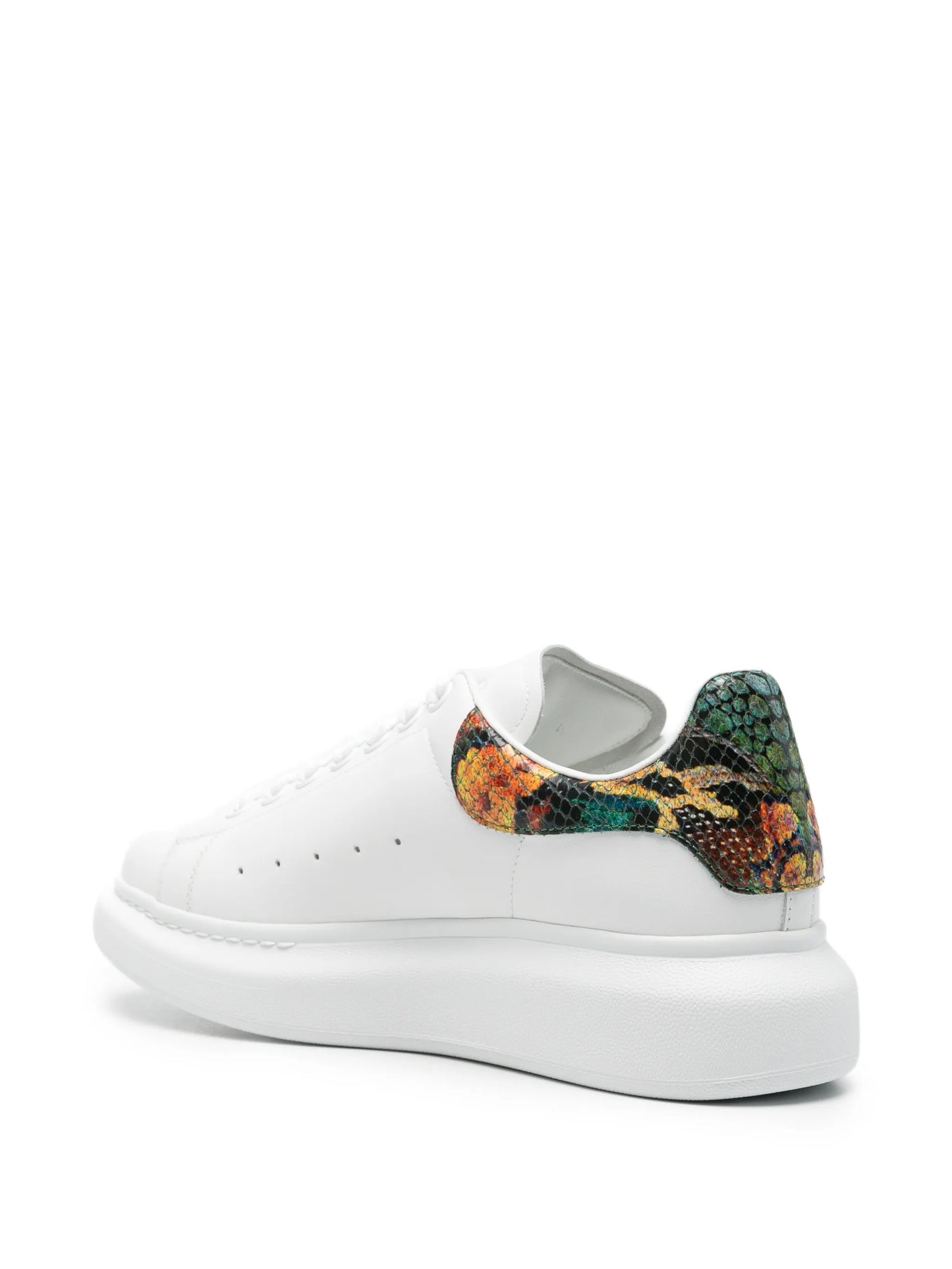 Oversized platform sneakers