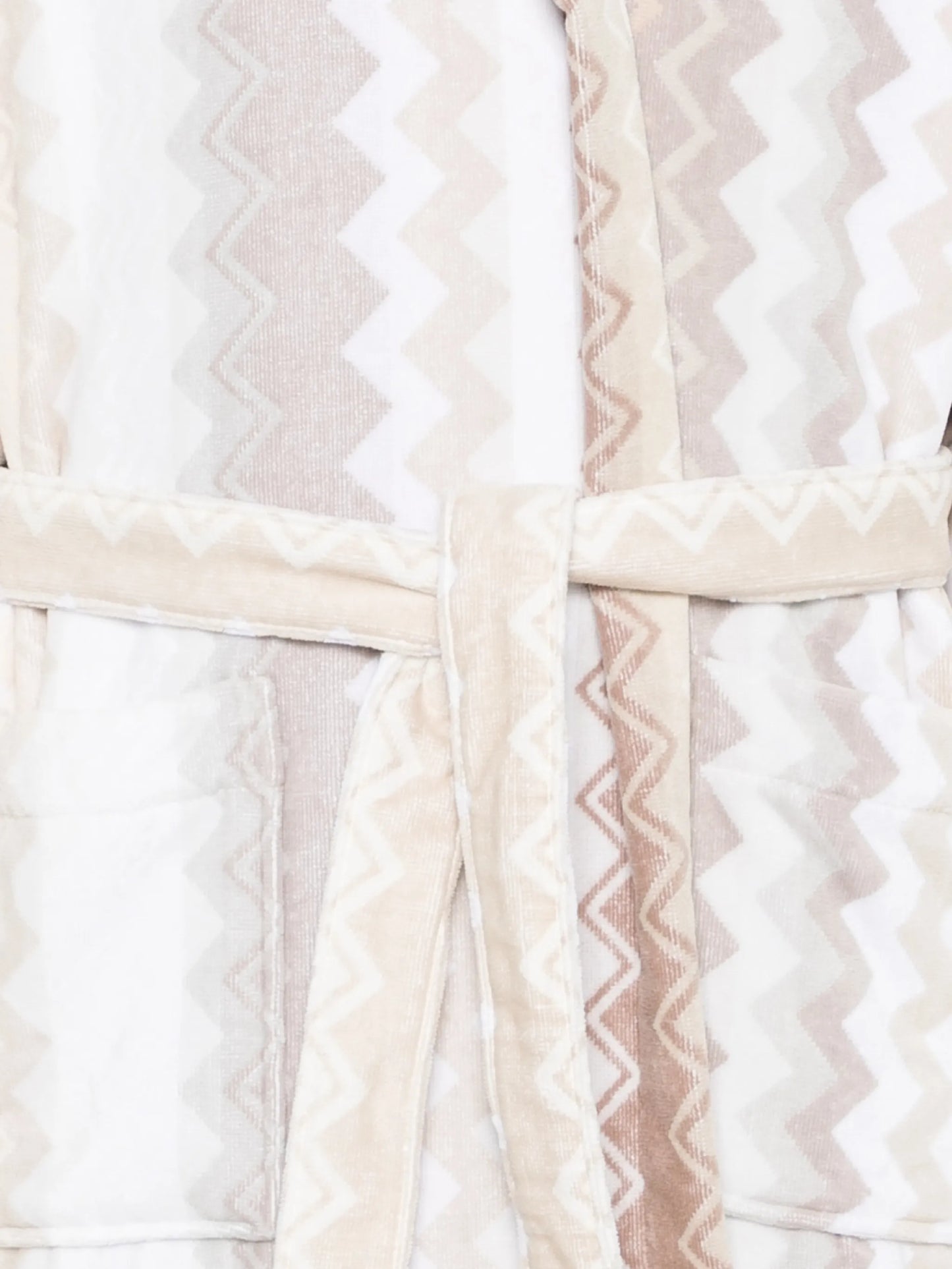 zigzag-pattern dressing gown