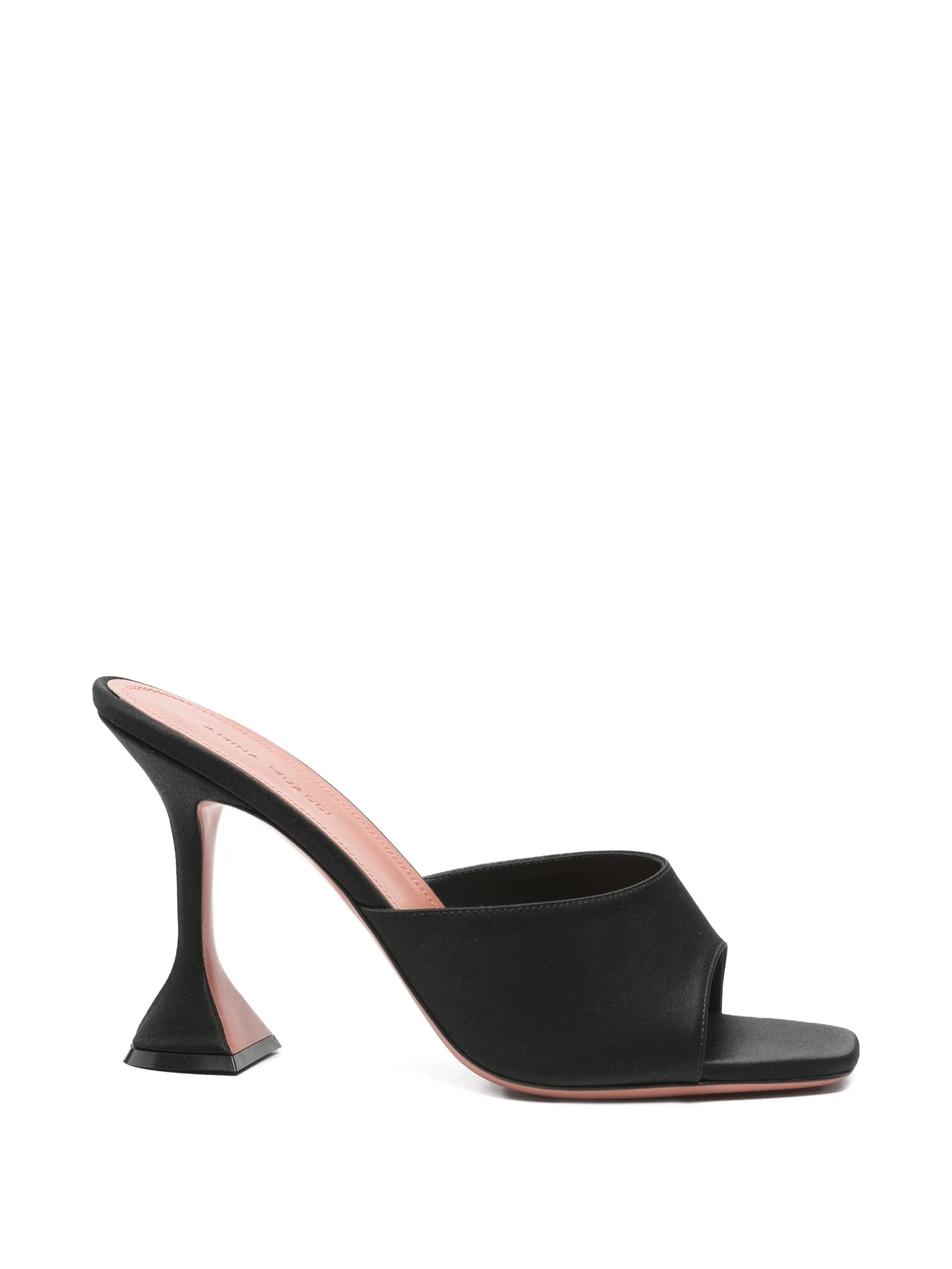 Lupita black sandals