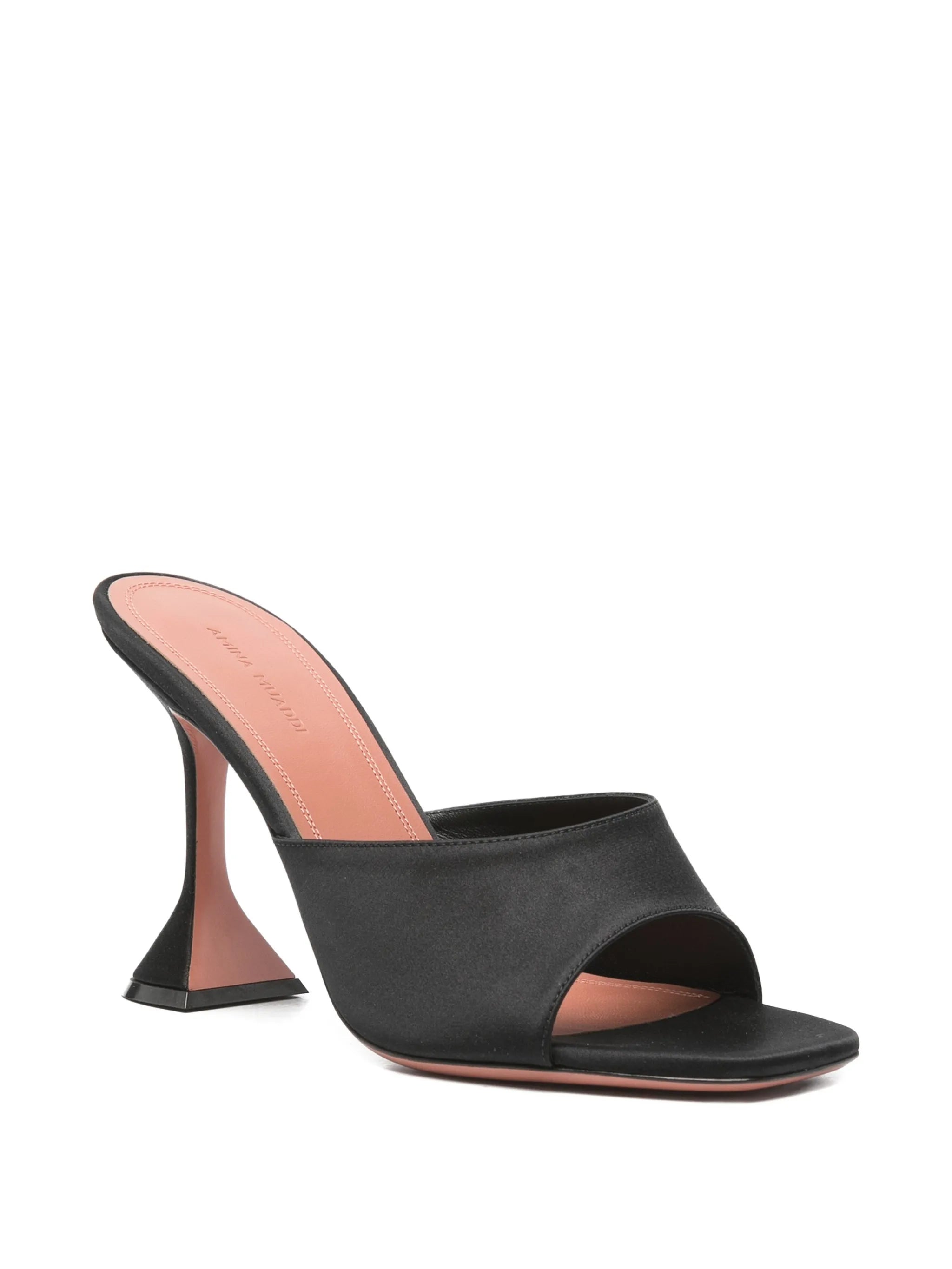 Lupita black sandals
