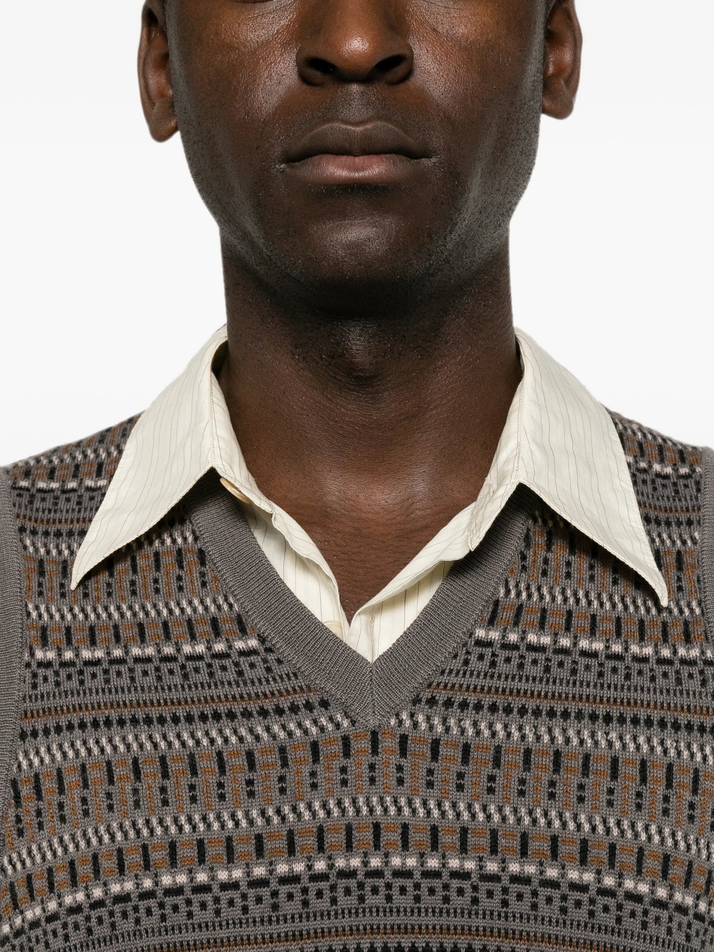 V-neck jacquard-knit vest