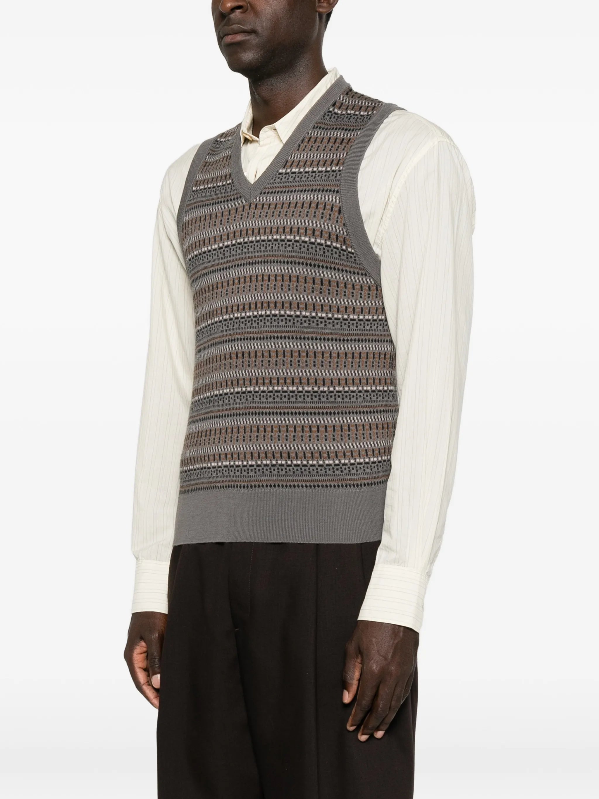 V-neck jacquard-knit vest