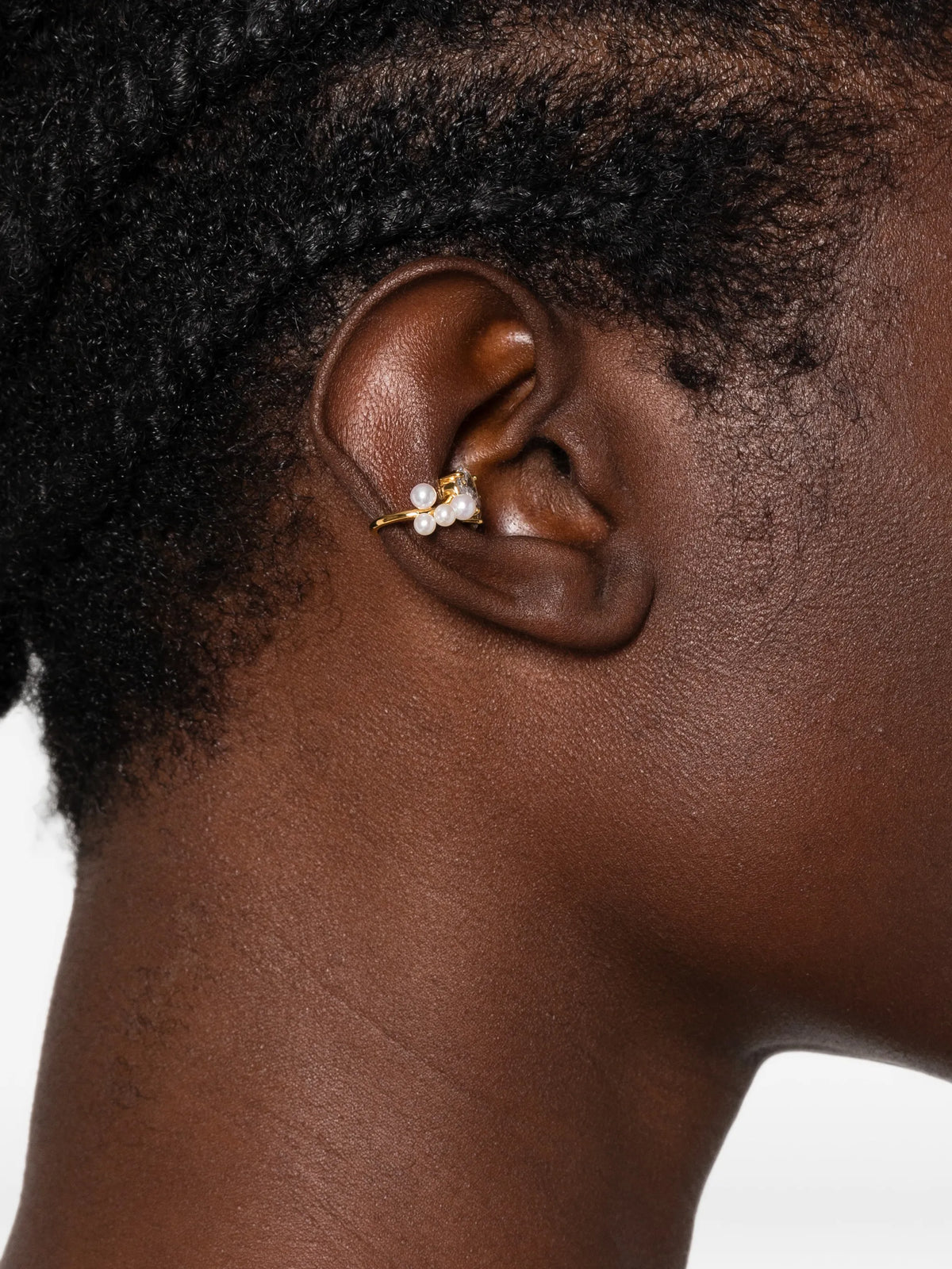 pearl-embellished ear cuff