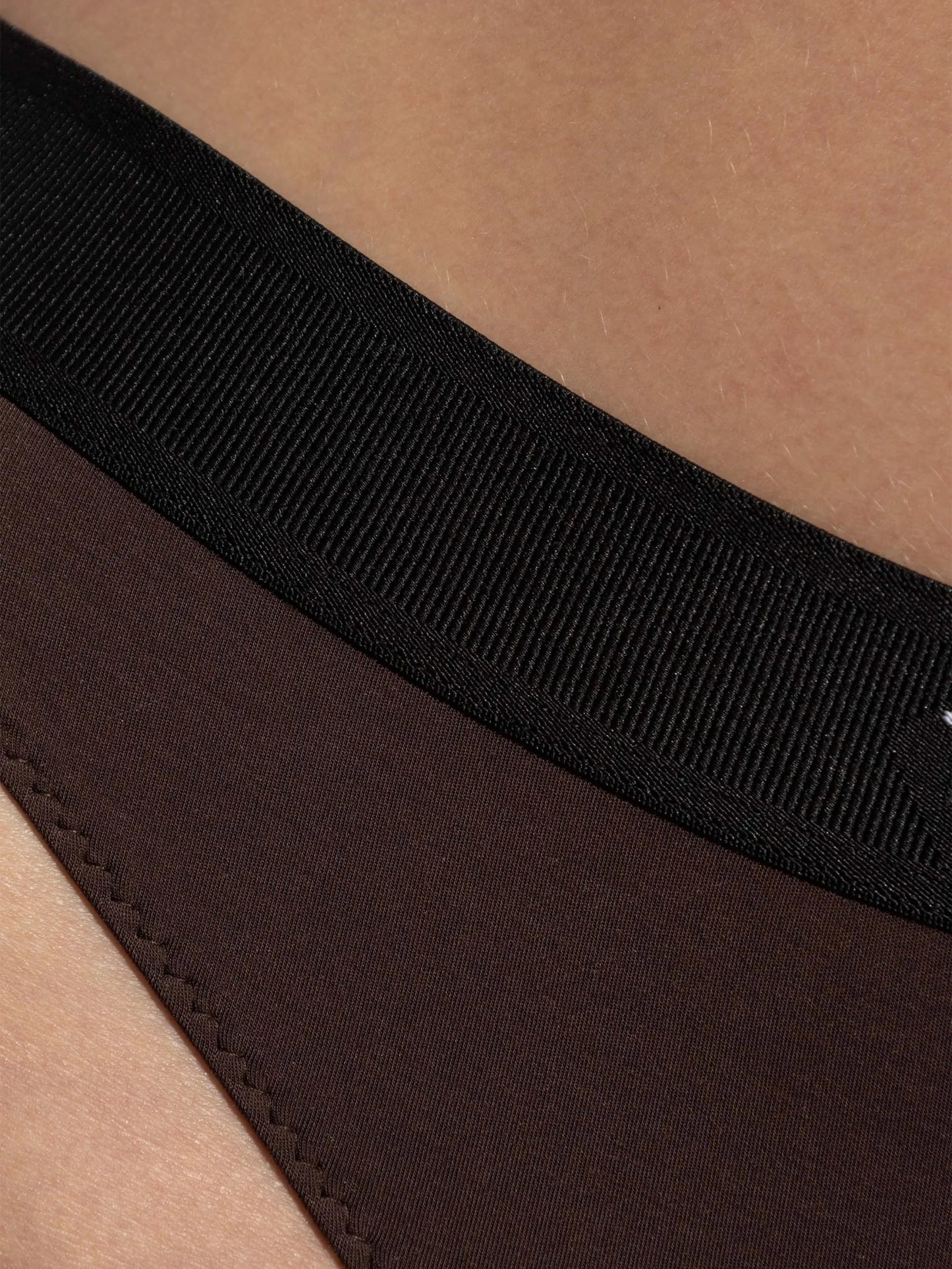 logo-waistband thong