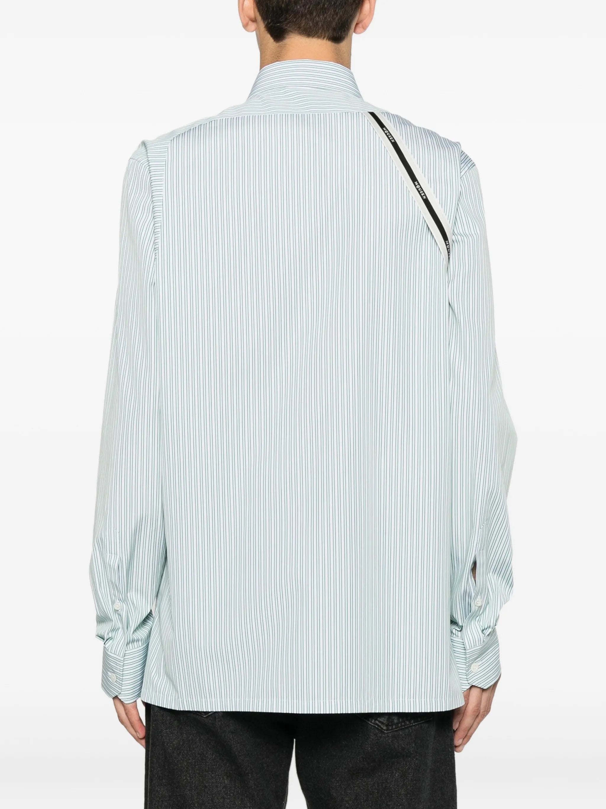 logo Harness shirt in white/light blue