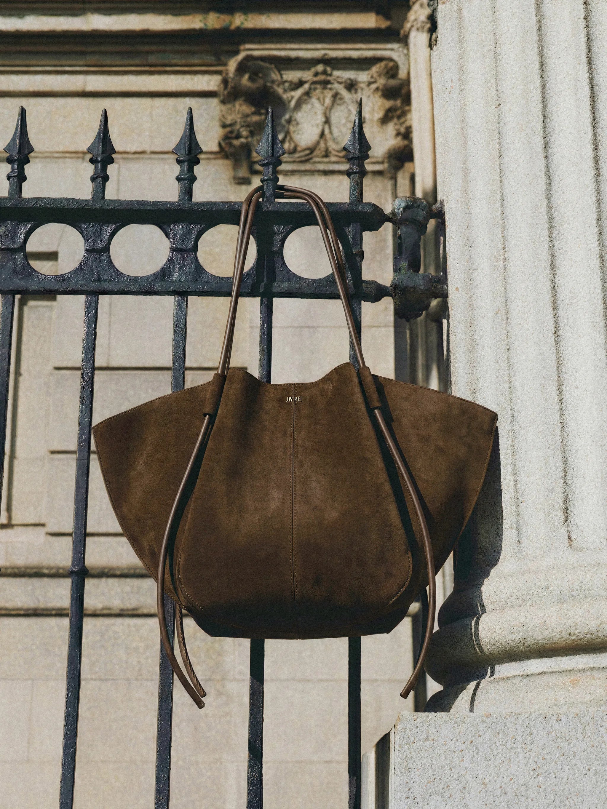 Skylar tote bag