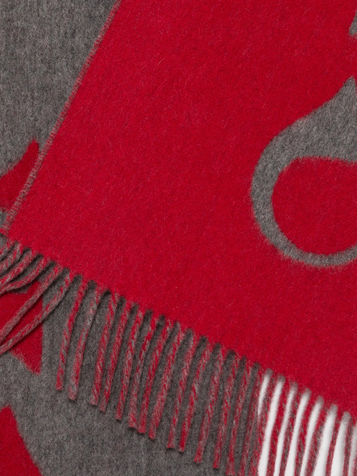 logo-detail scarf
