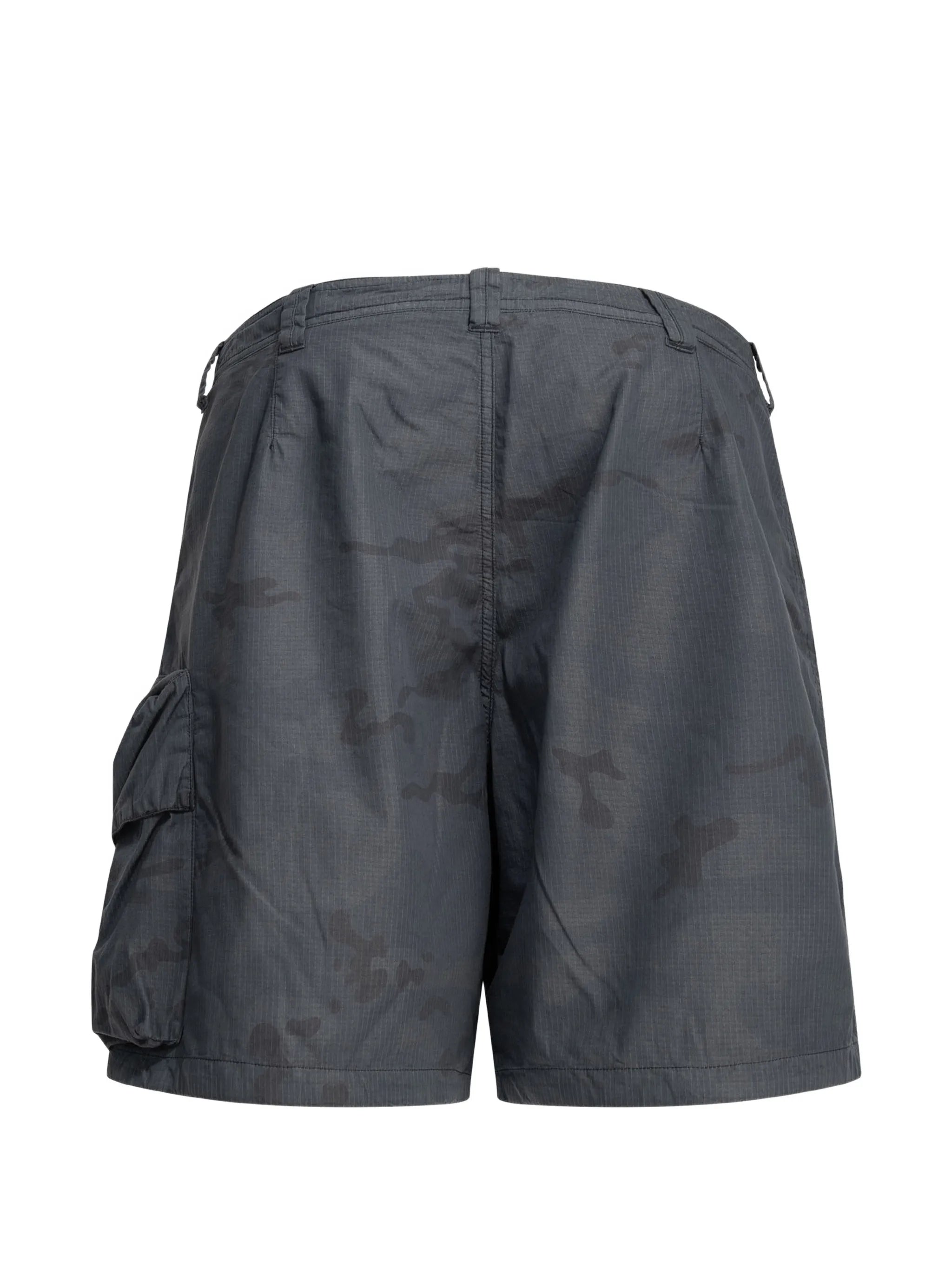 logo-patch shorts