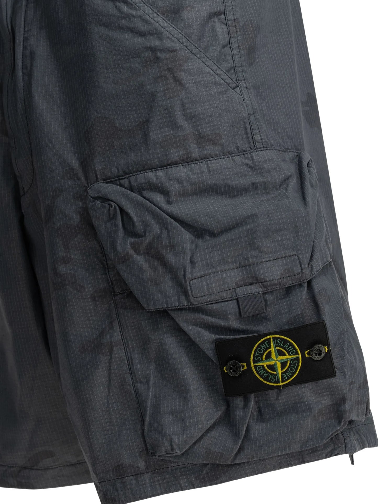 logo-patch shorts