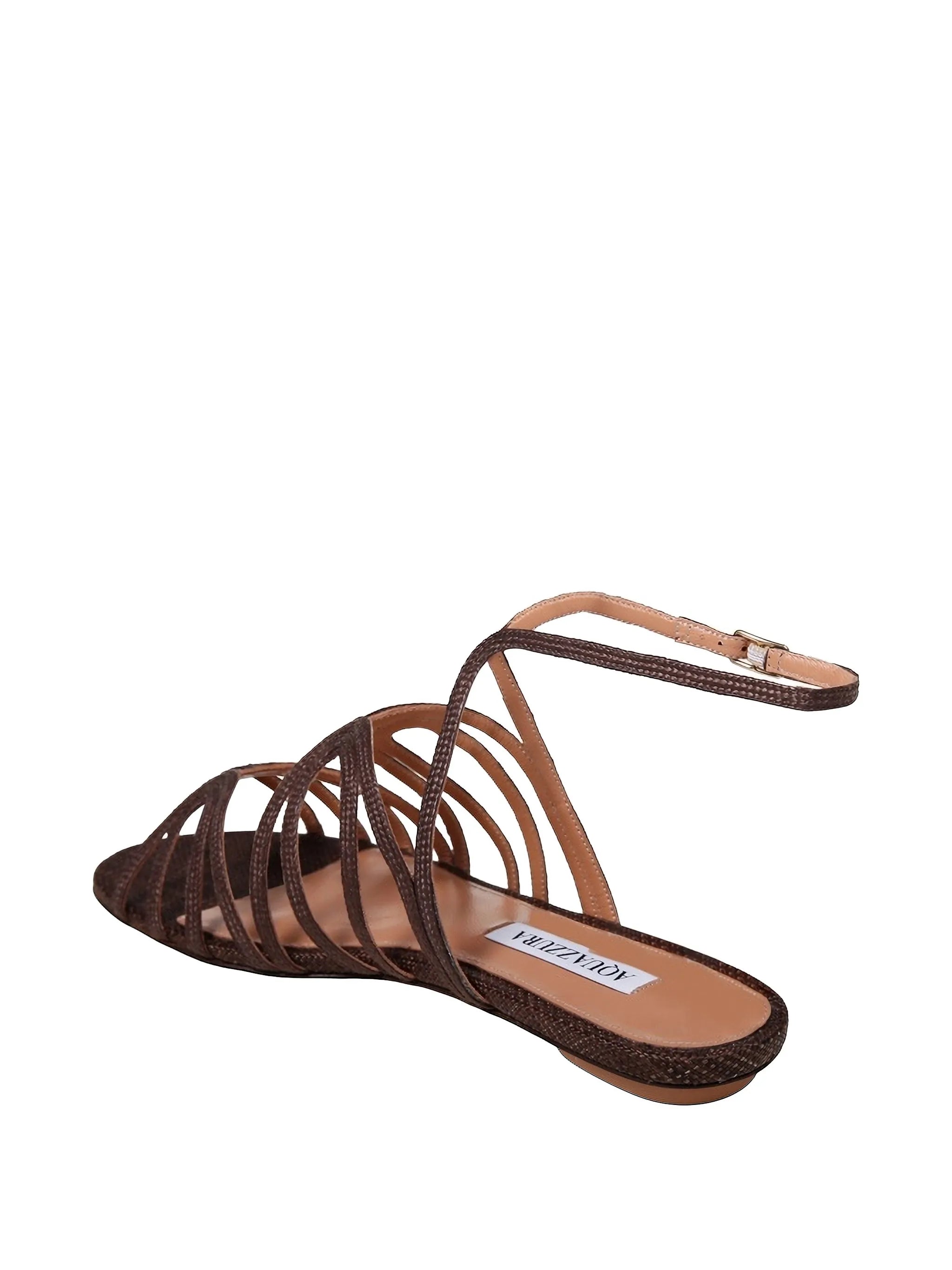 strappy buckle-fastening sandals