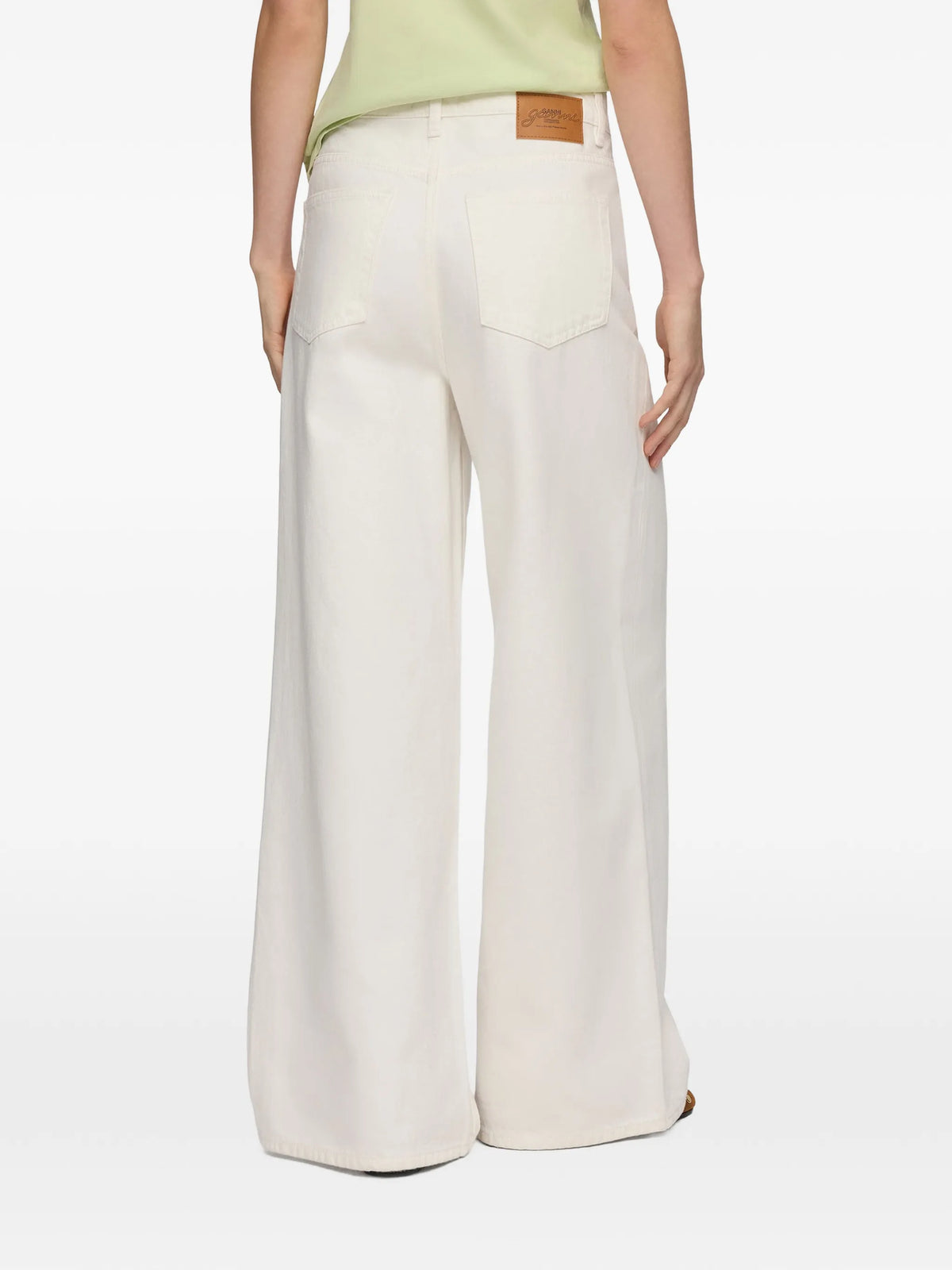 Lari straight jeans in white denim