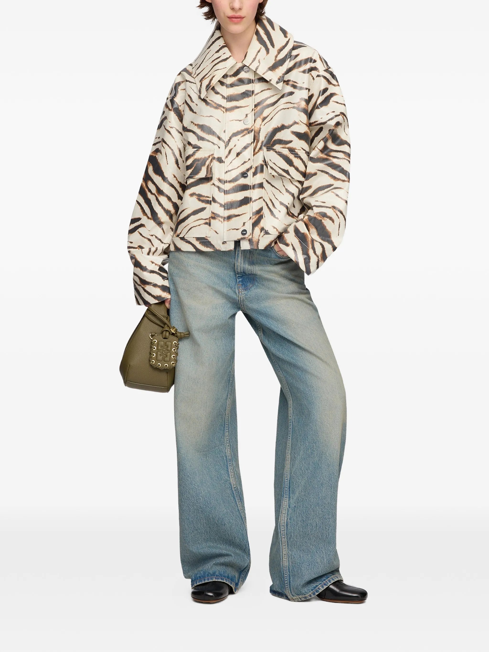 jacket in laminated zebra