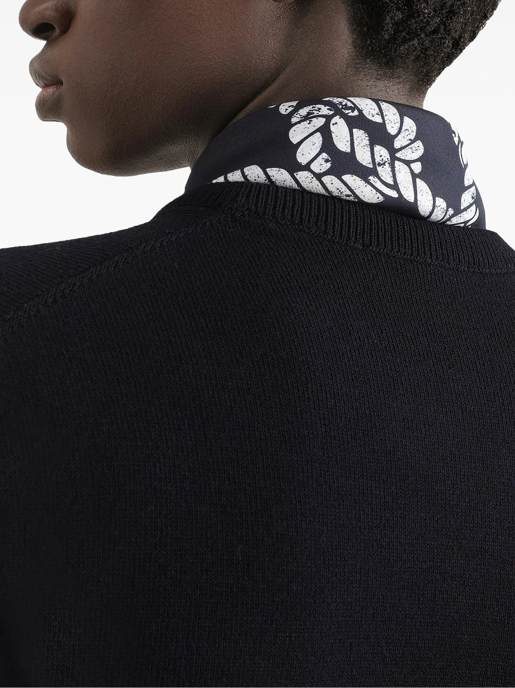 smooth-knit pullover with embroidery