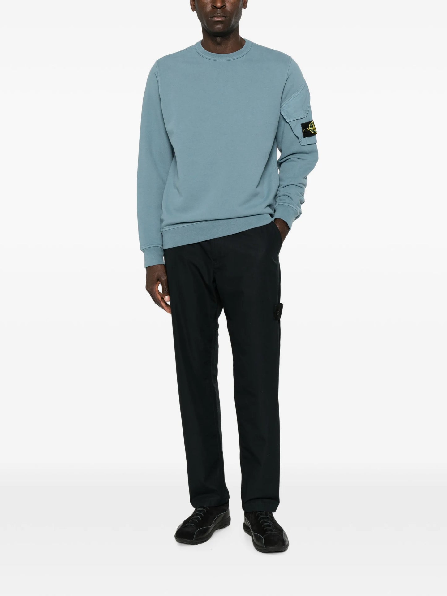 logo-patch sleeve-pocket sweatshirt