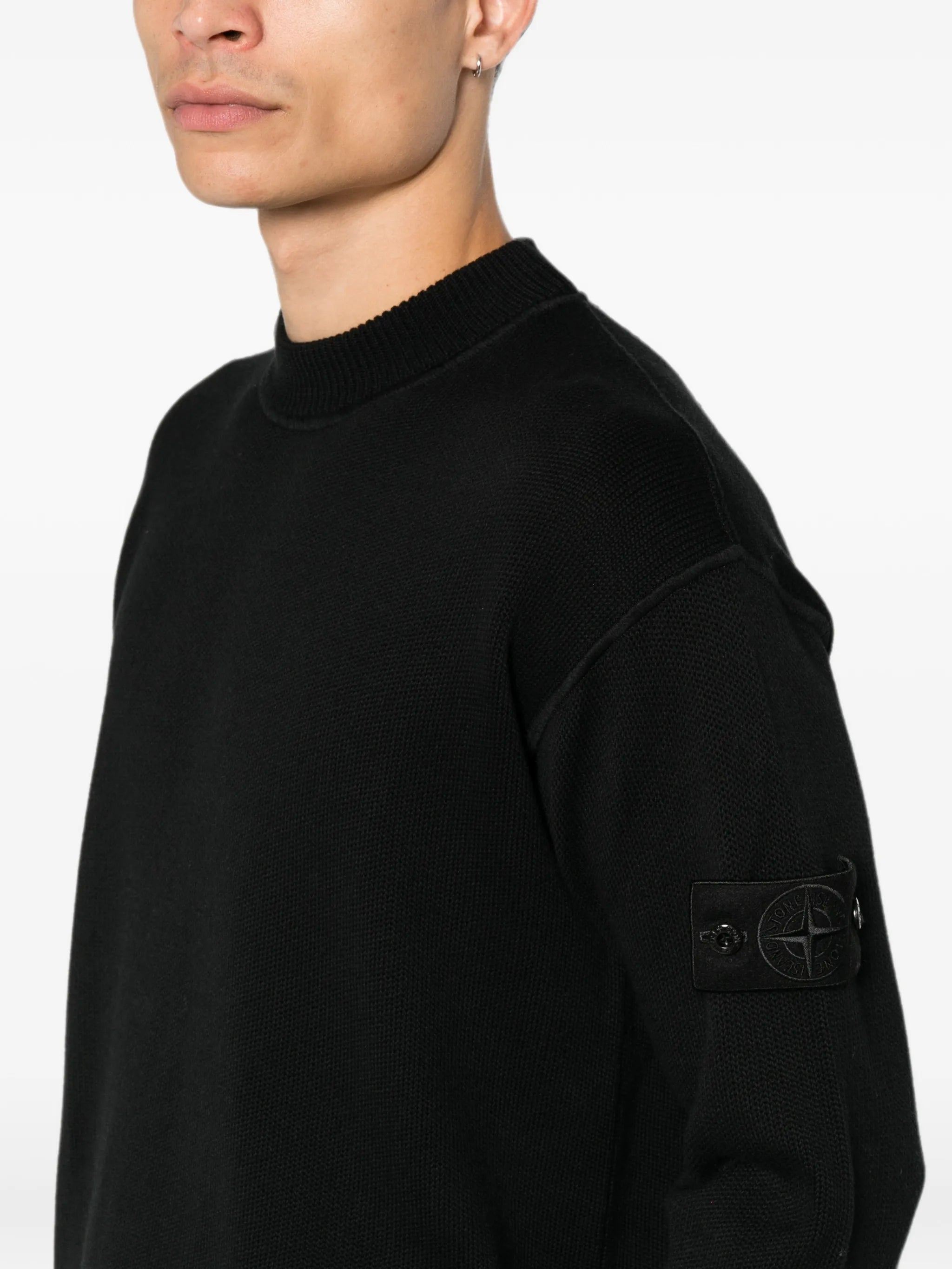 logo-patch crew-neck sweater